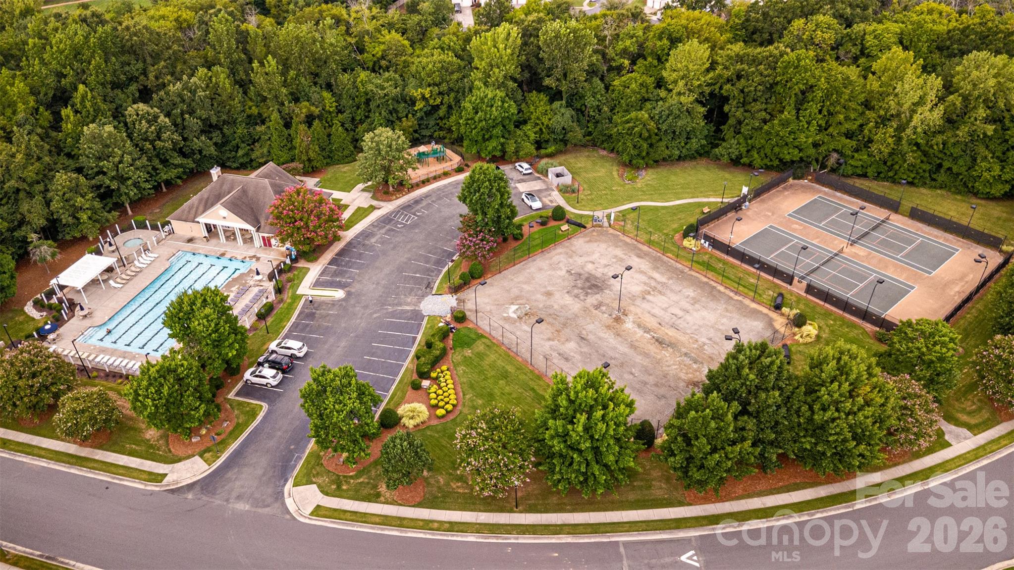 7633 Rathburn Lane — Charlotte