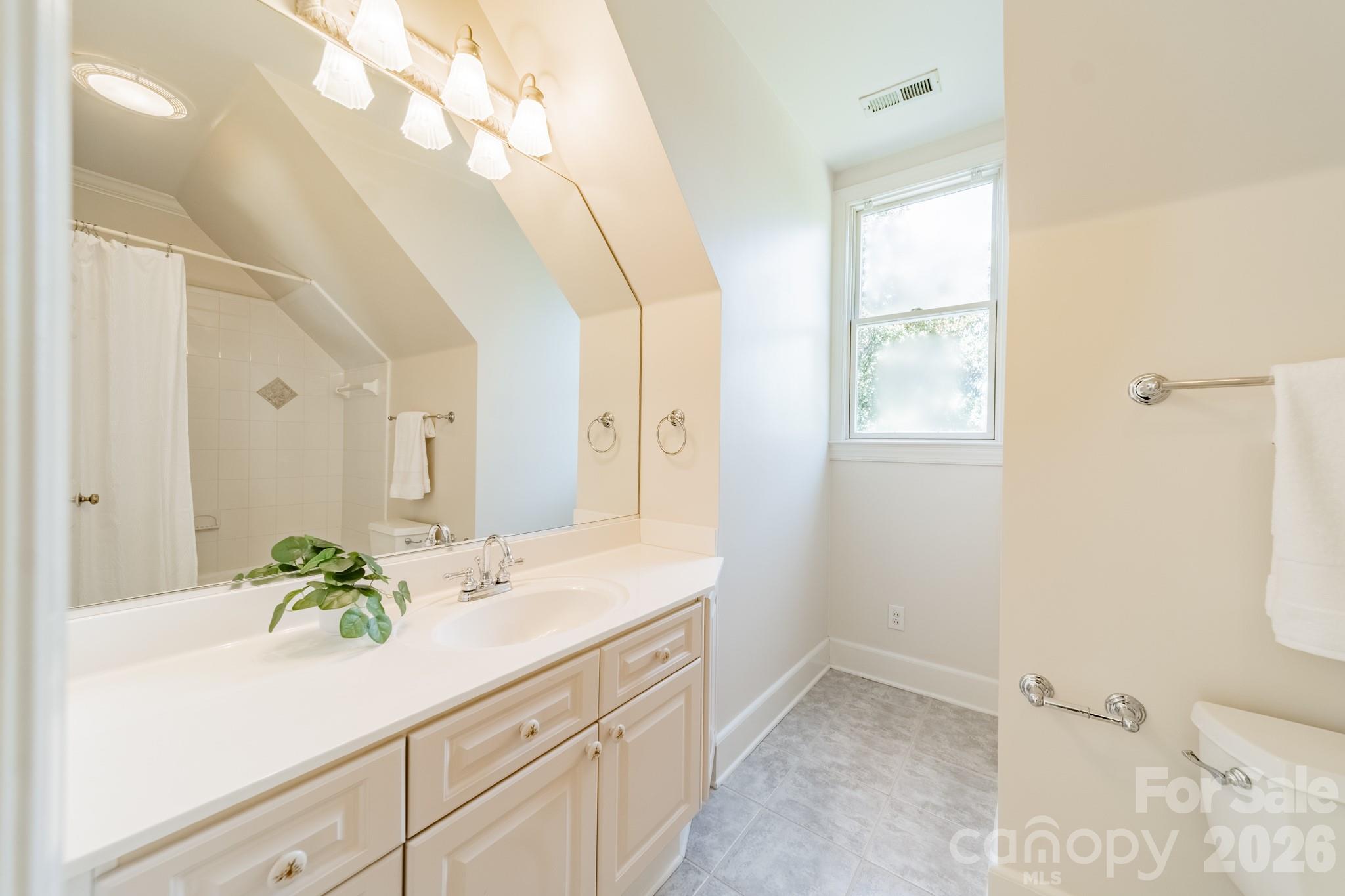 304 S Canterbury Road — Charlotte