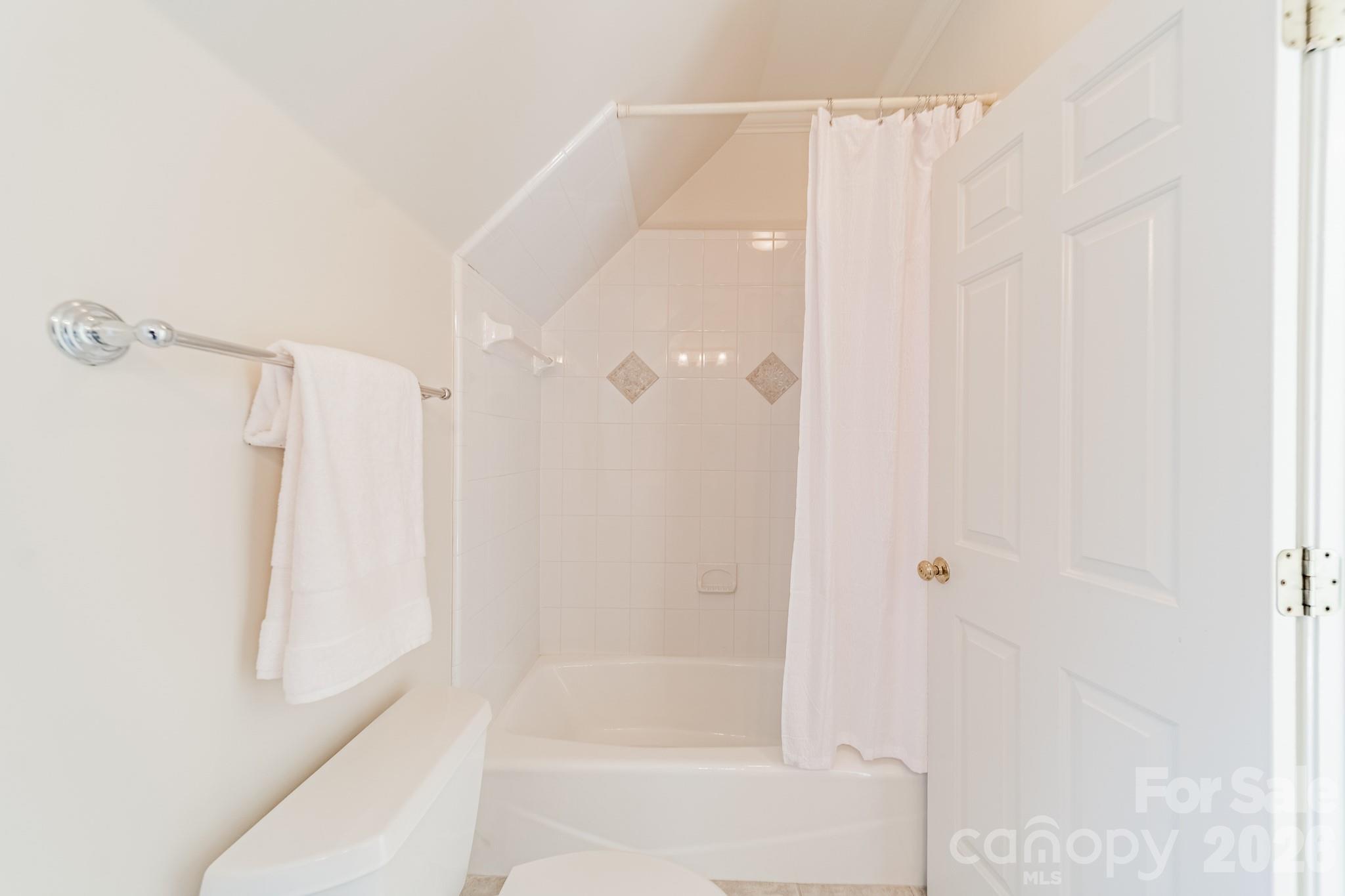 304 S Canterbury Road — Charlotte