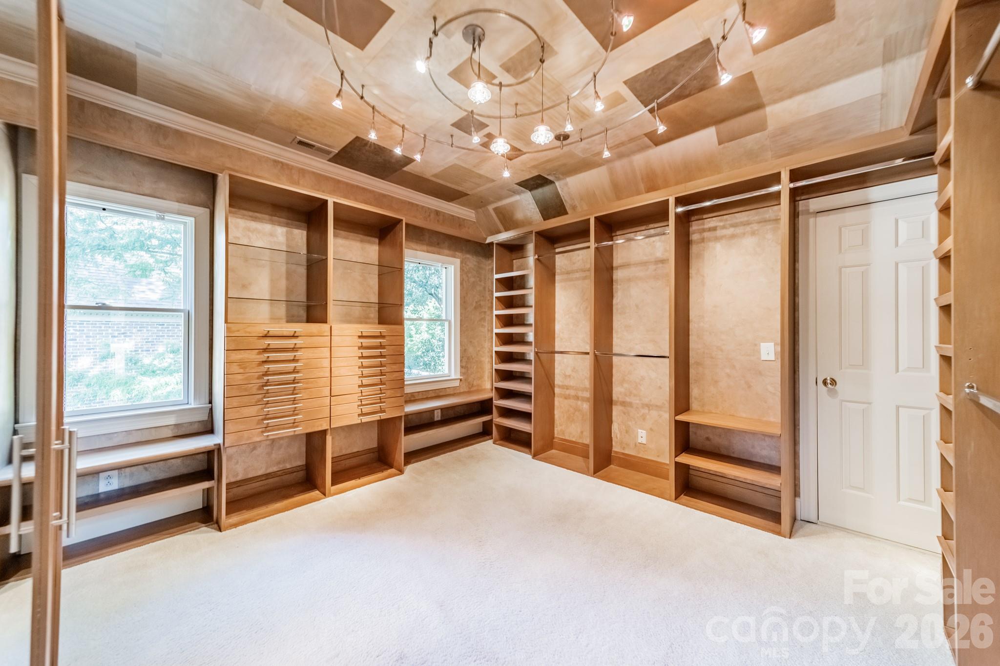 304 S Canterbury Road — Charlotte