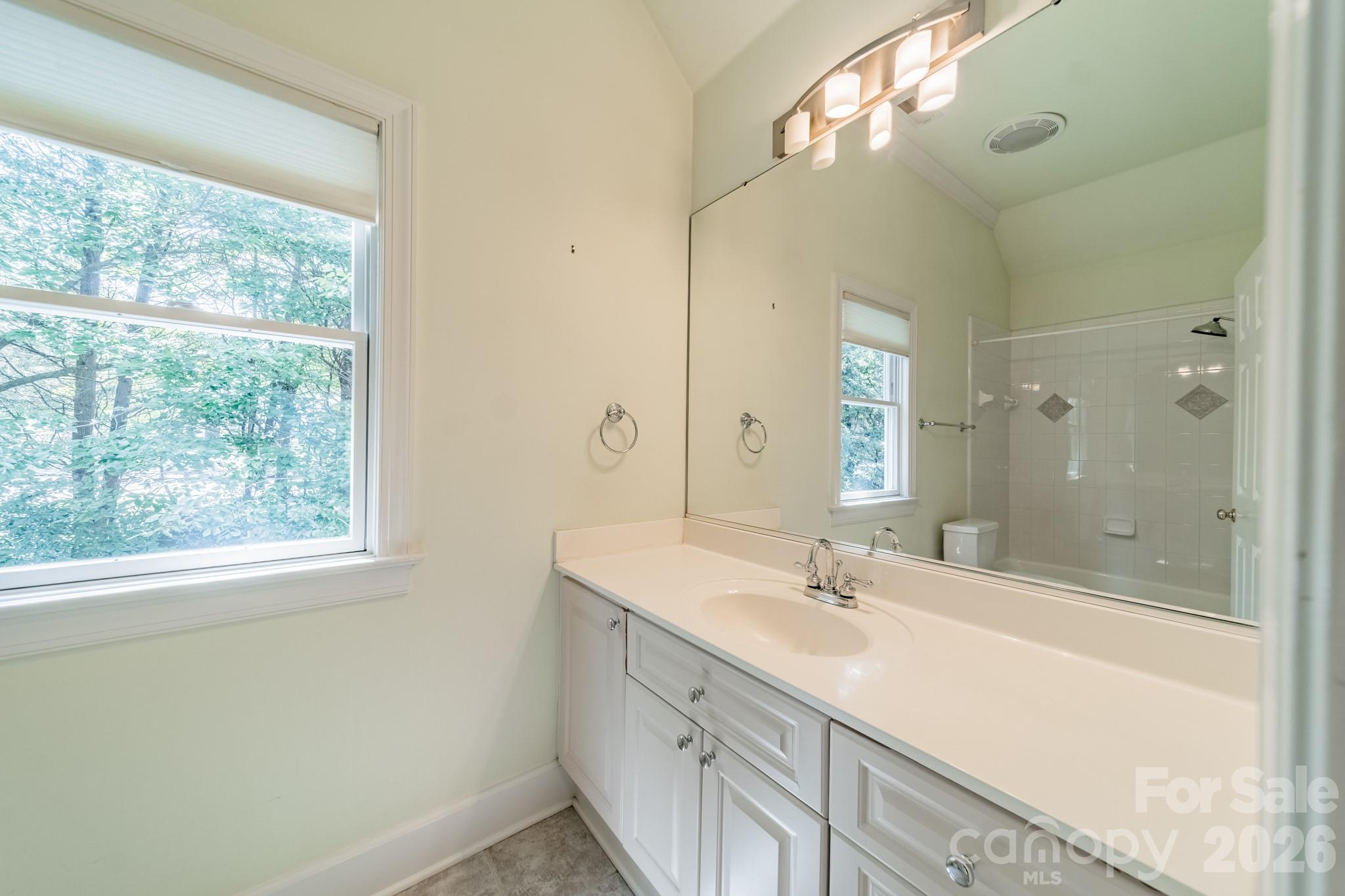 304 S Canterbury Road — Charlotte