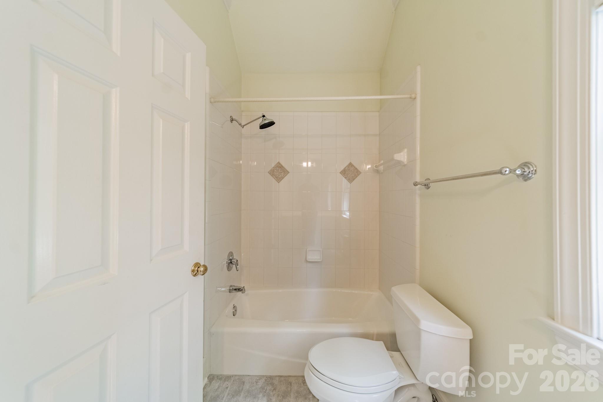 304 S Canterbury Road — Charlotte