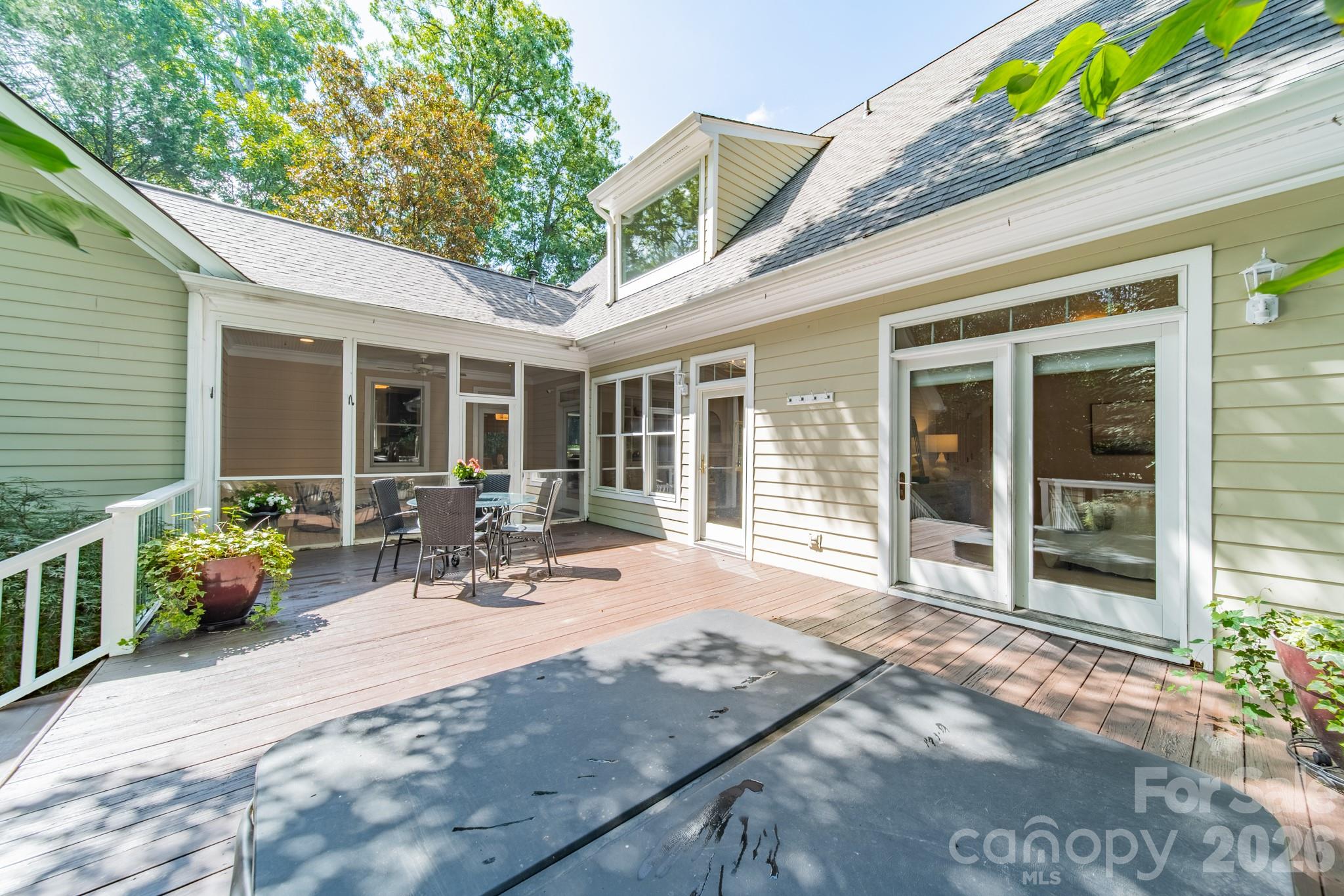 304 S Canterbury Road — Charlotte