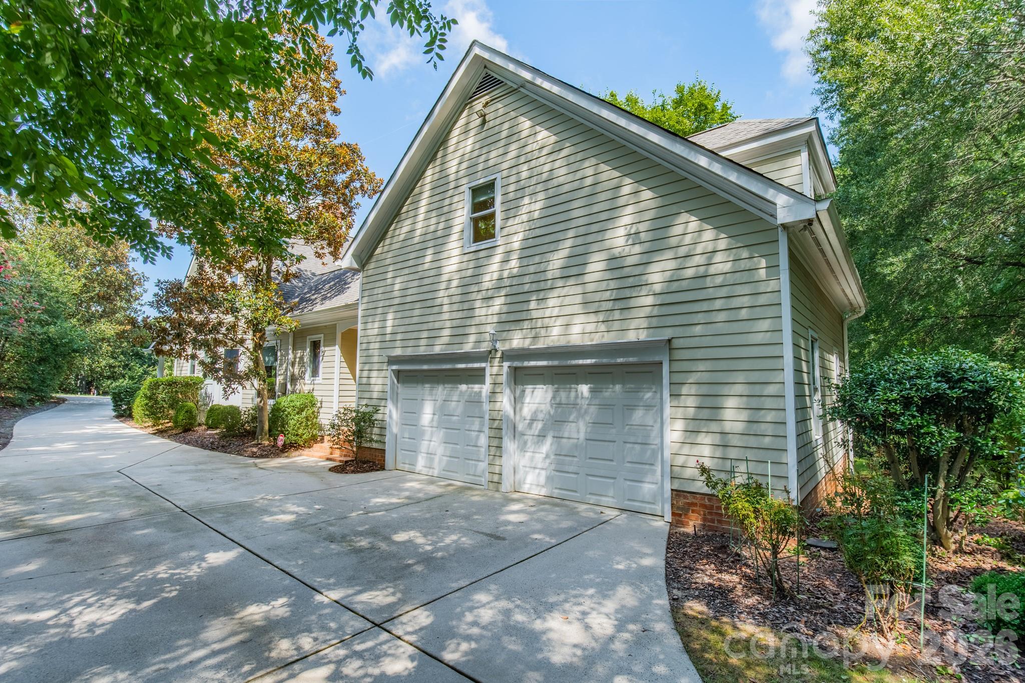 304 S Canterbury Road — Charlotte