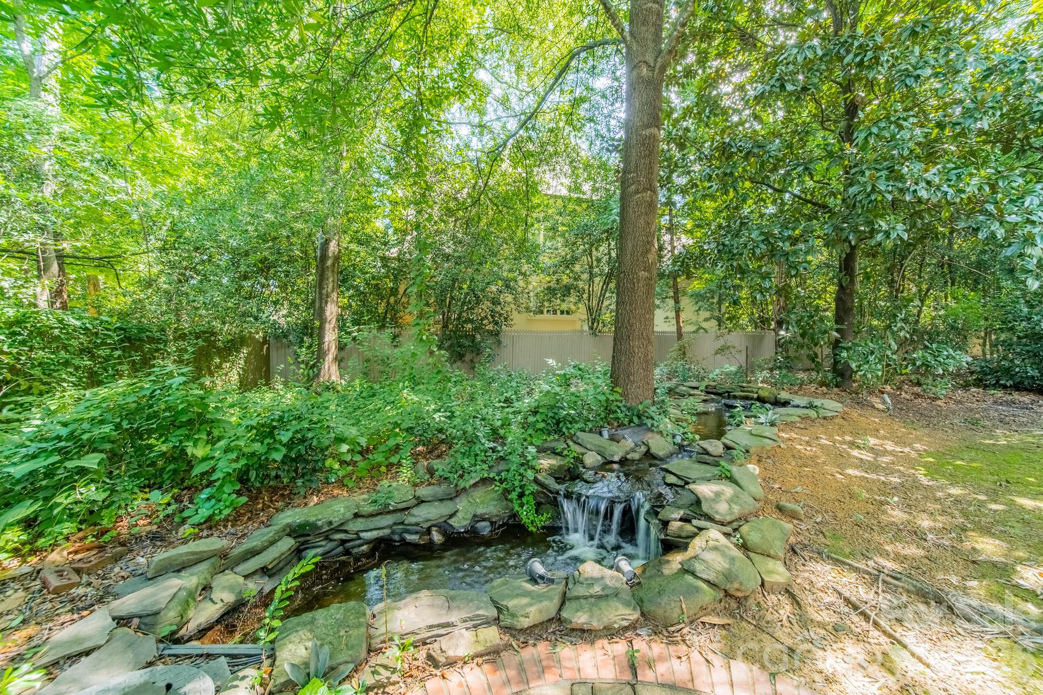304 S Canterbury Road — Charlotte