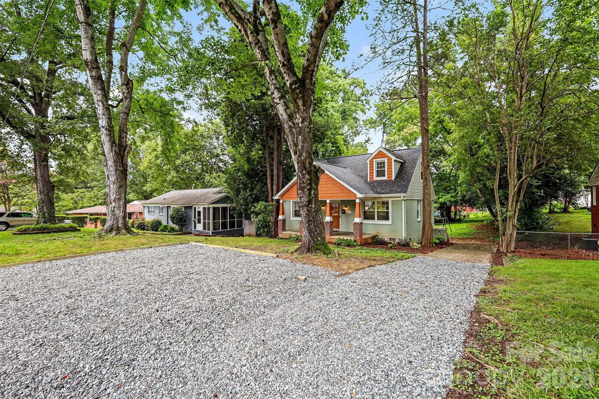 2019 Dalehurst Drive — Charlotte
