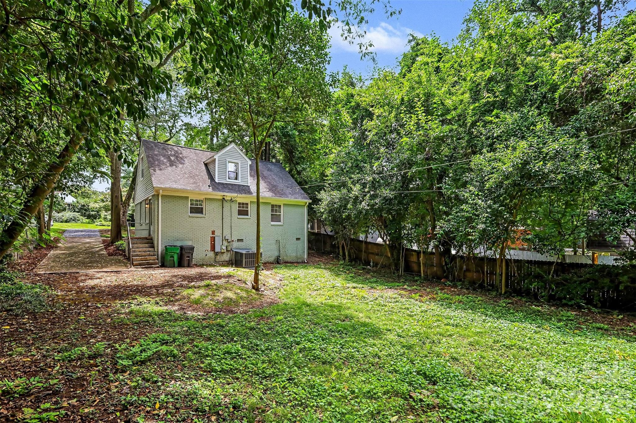 2019 Dalehurst Drive — Charlotte