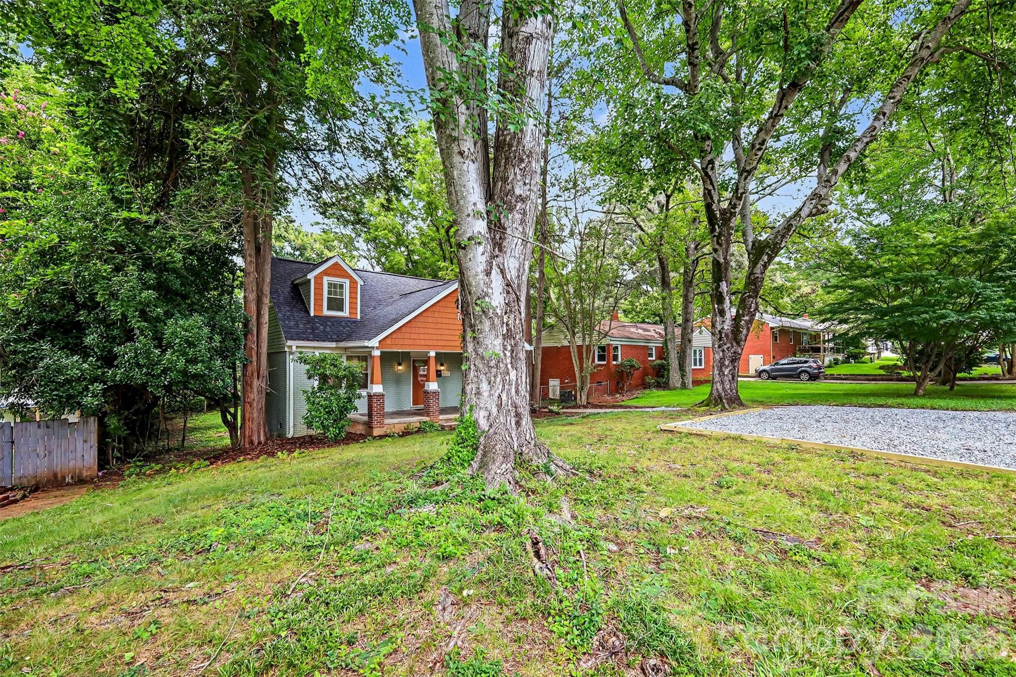 2019 Dalehurst Drive — Charlotte
