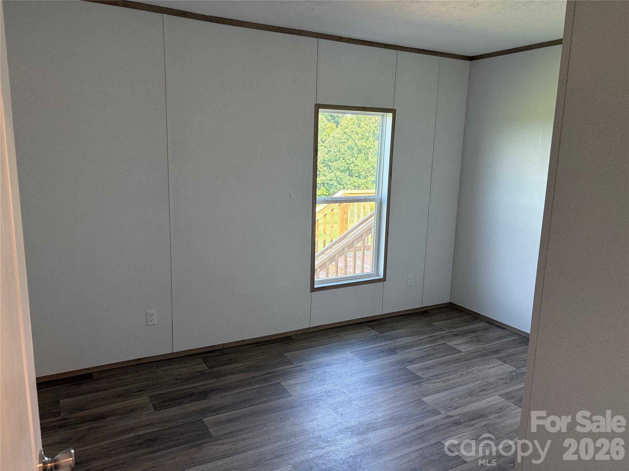 816 Hough Street — Mount Croghan