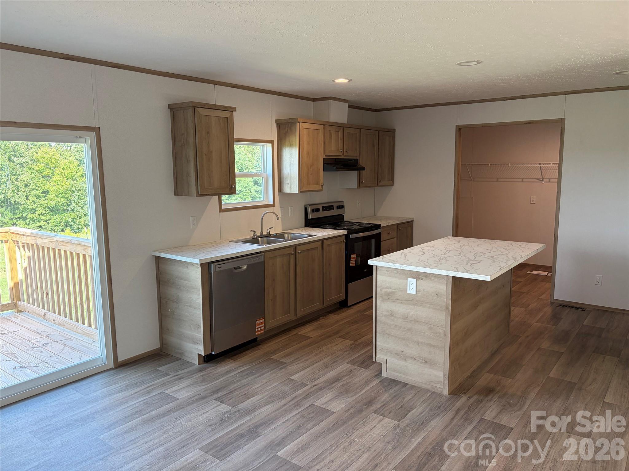 816 Hough Street — Mount Croghan