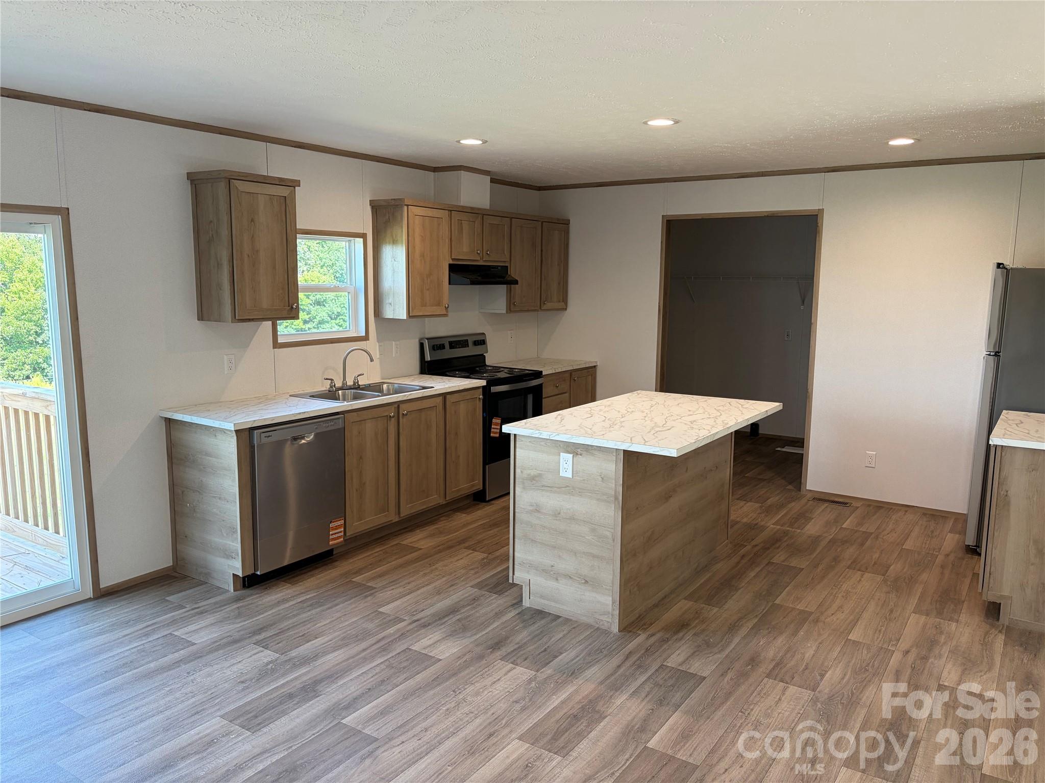 816 Hough Street — Mount Croghan