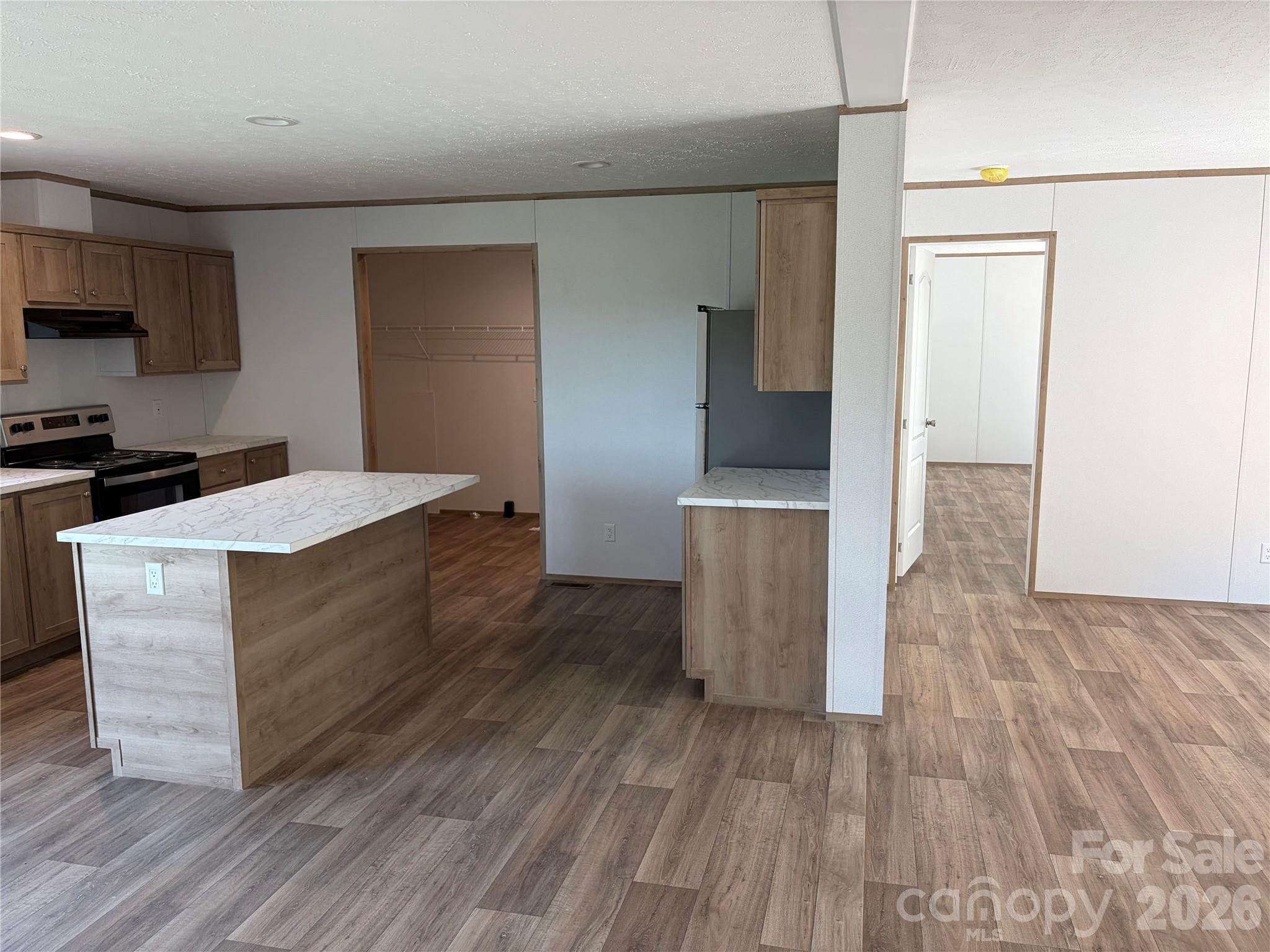 816 Hough Street — Mount Croghan