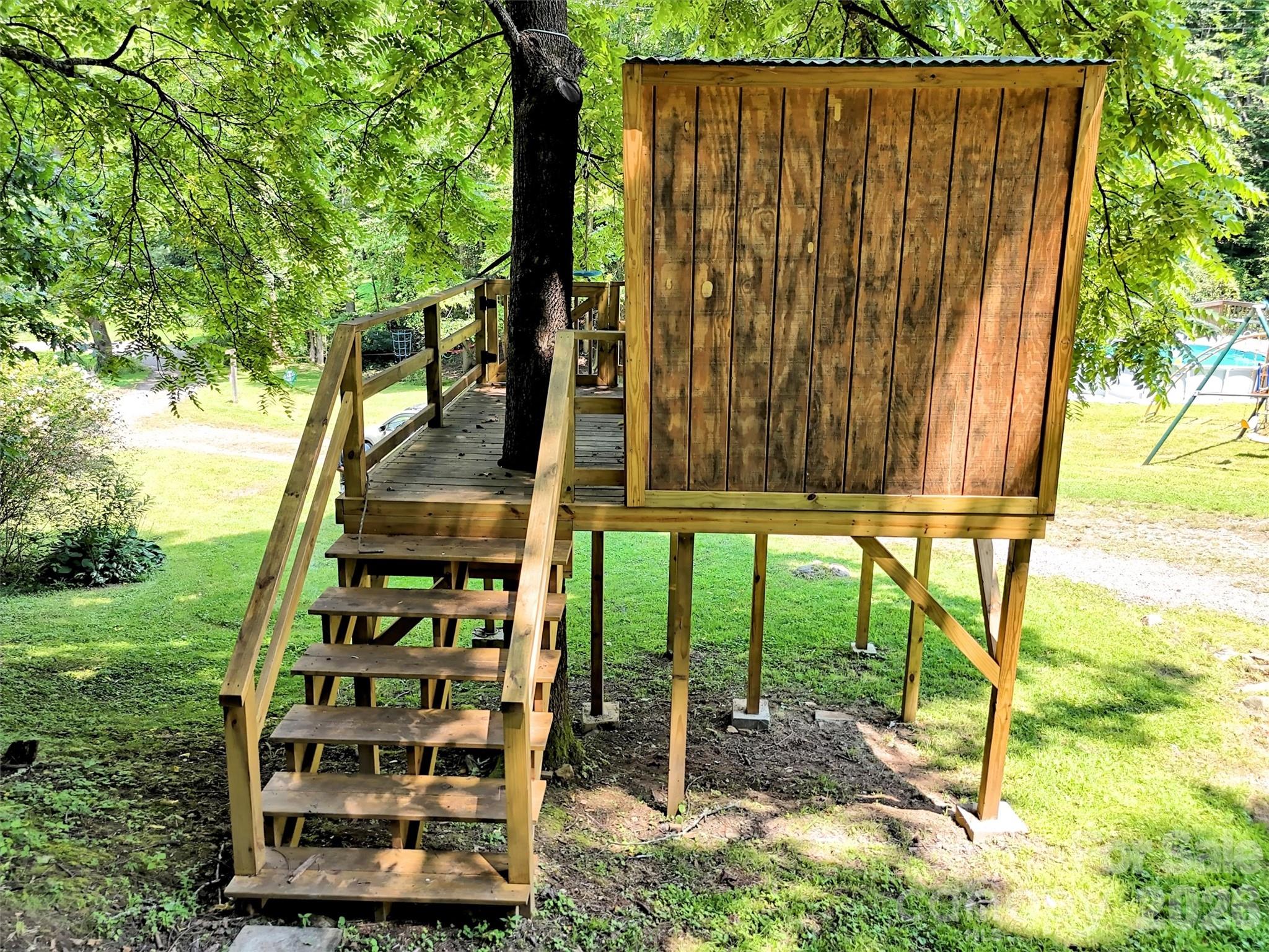 169 Roadrunner Drive — Balsam
