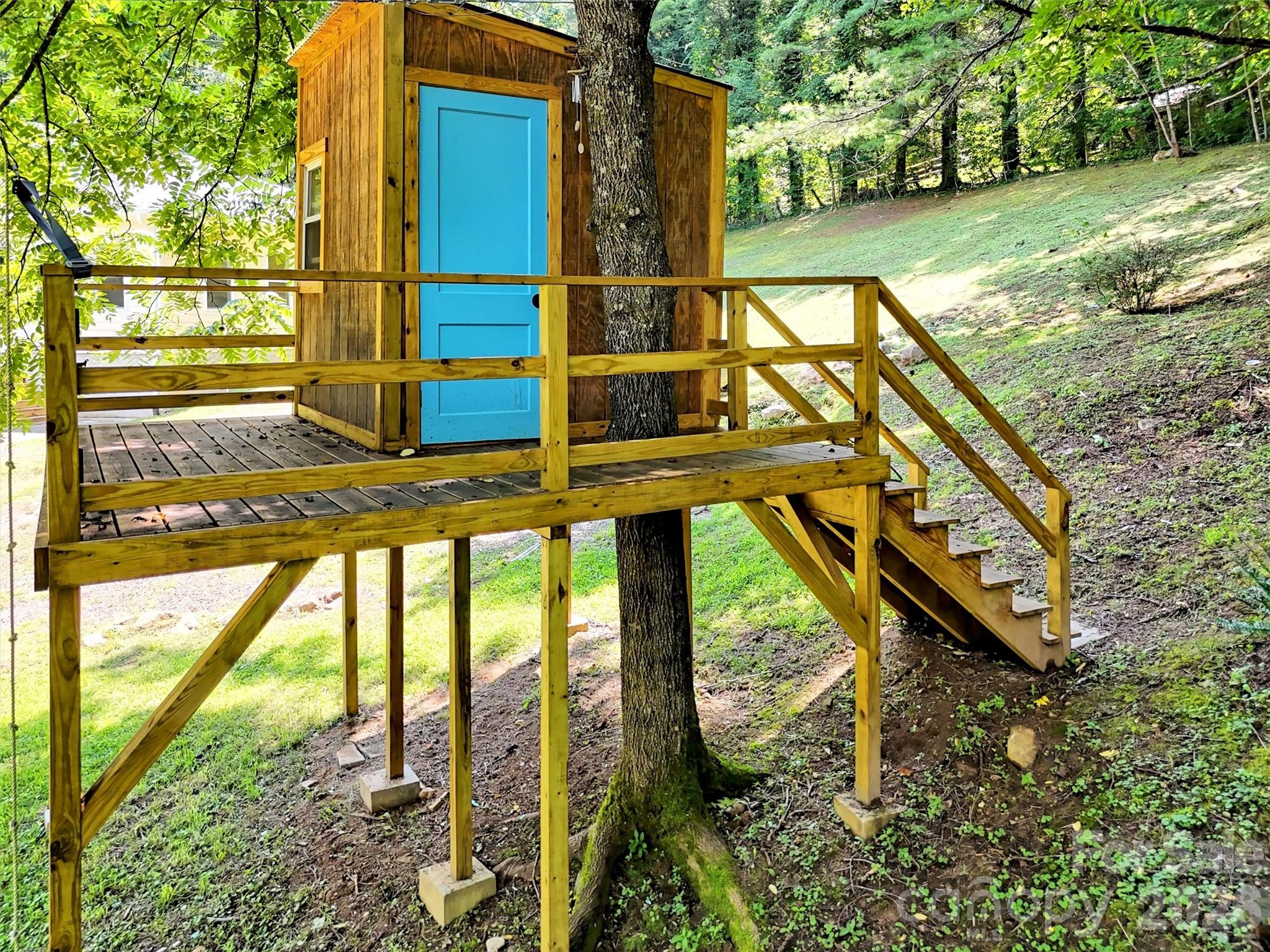 169 Roadrunner Drive — Balsam