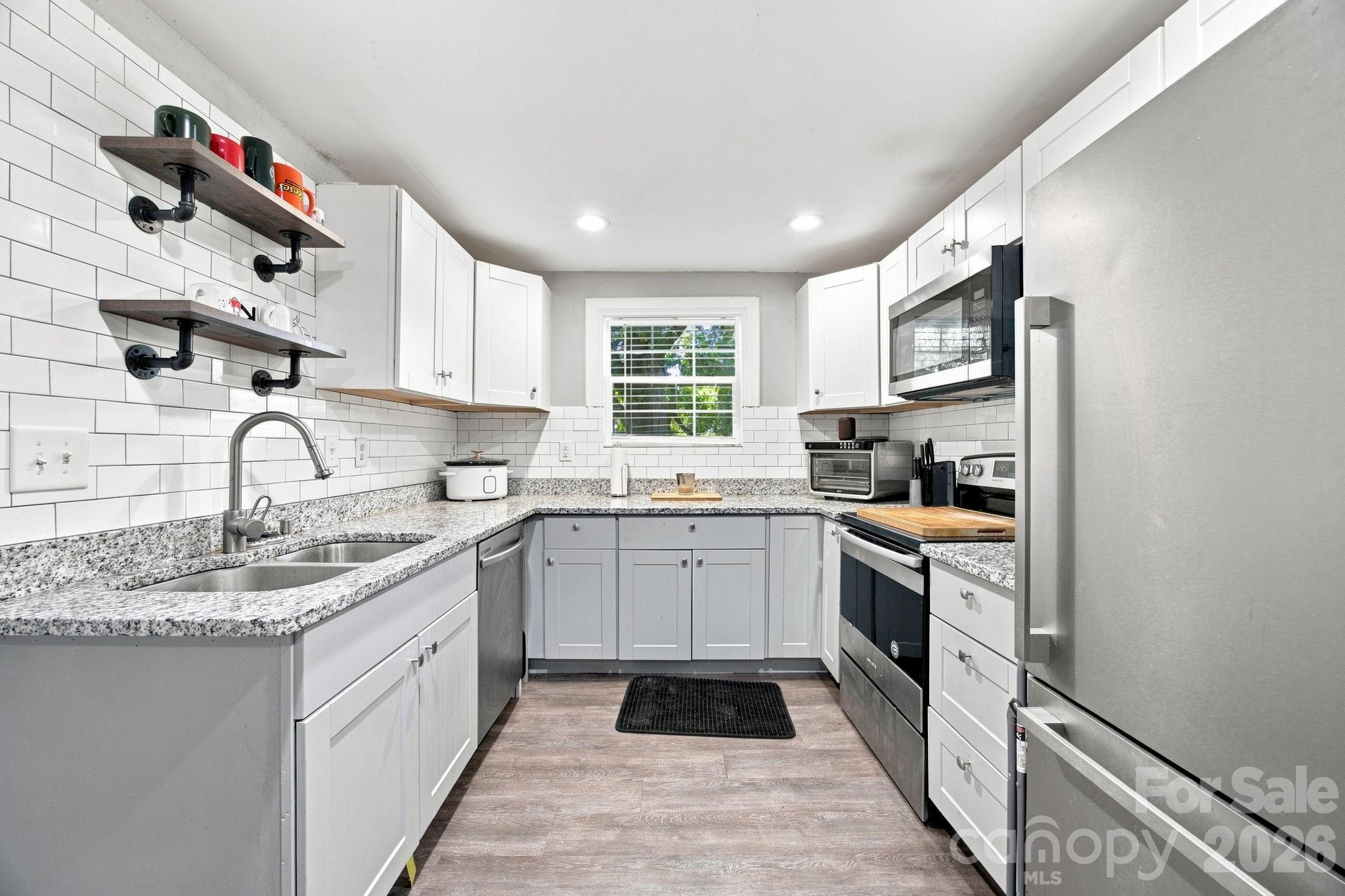 105 Park Street — Clover