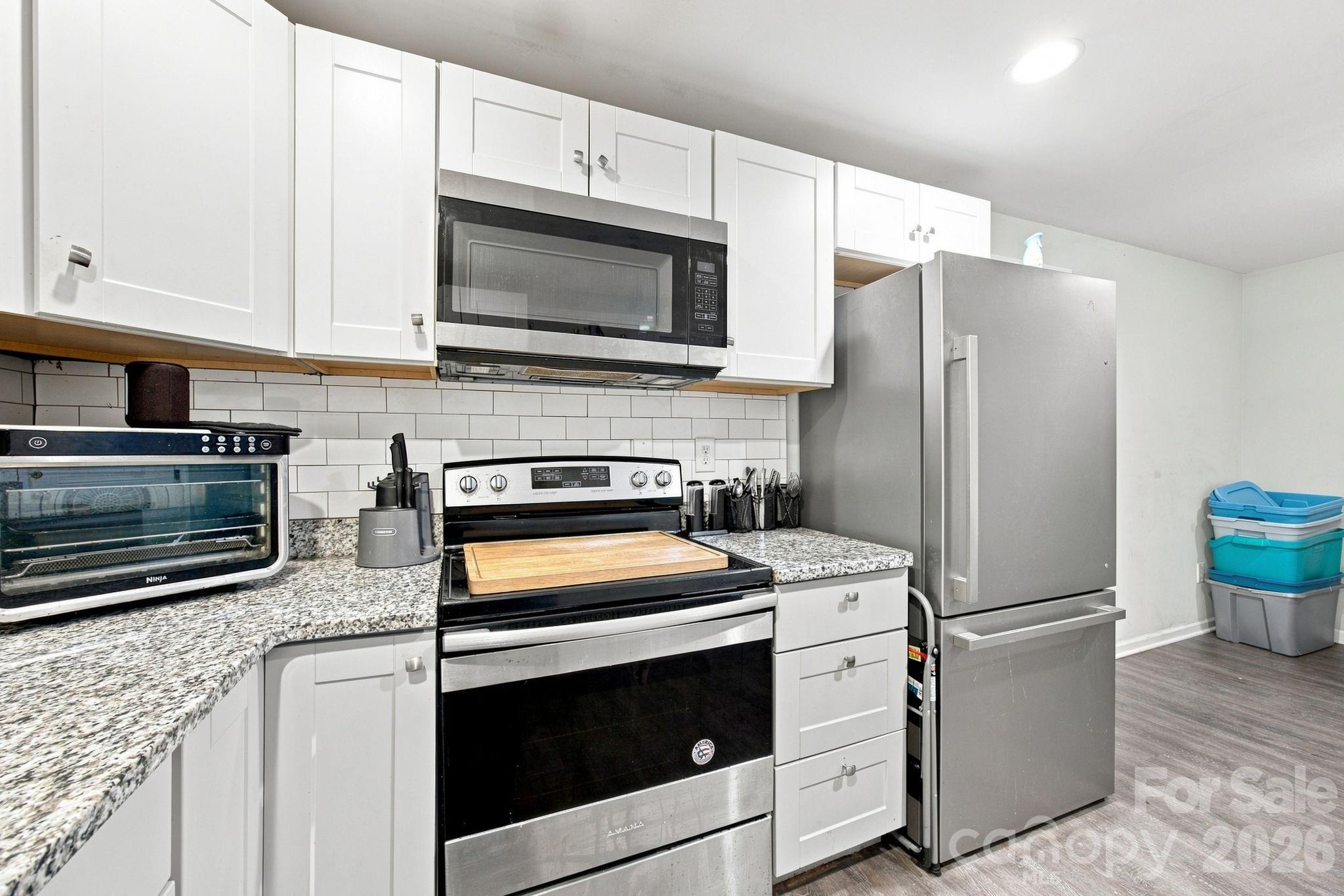 105 Park Street — Clover