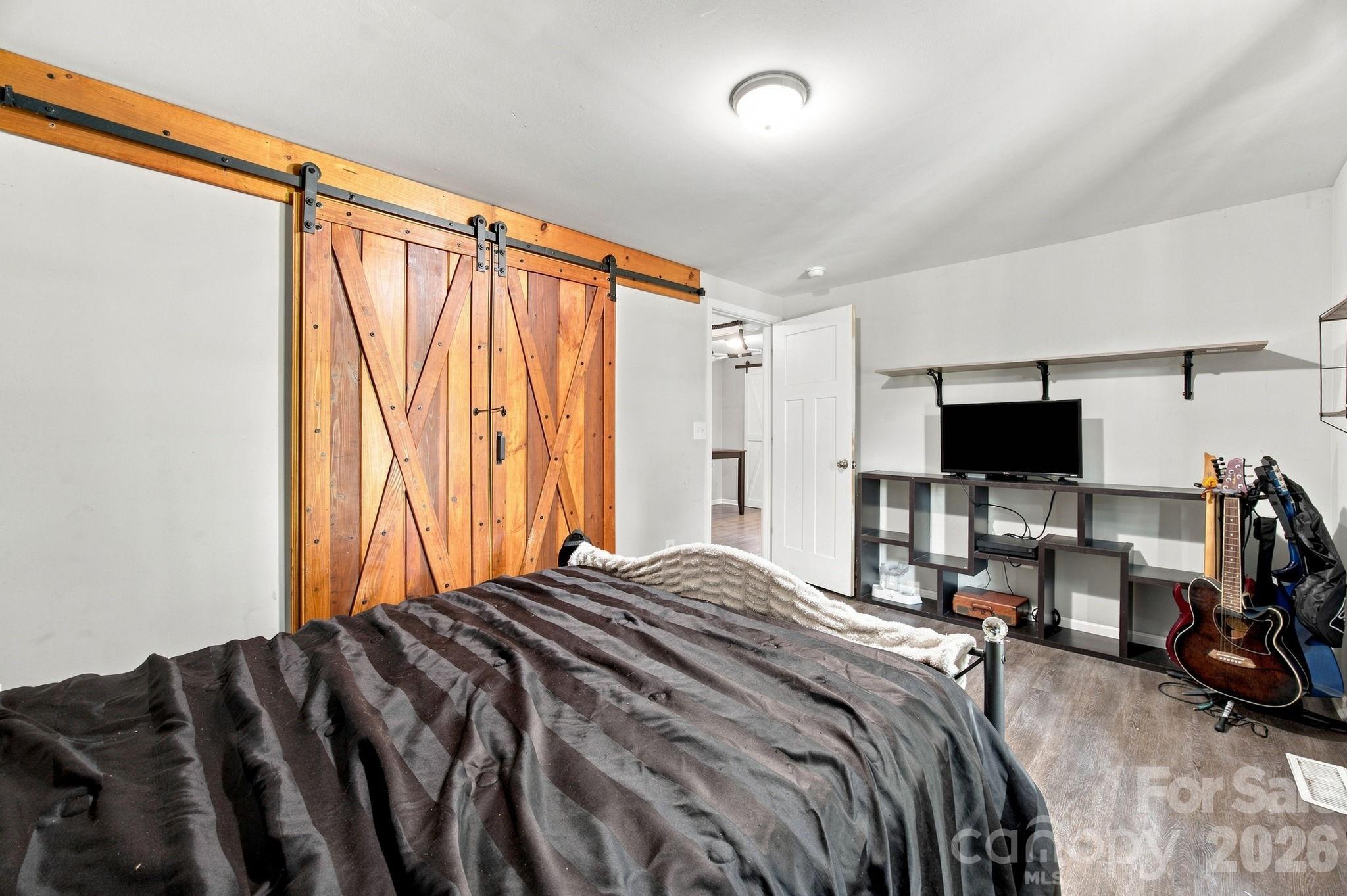 105 Park Street — Clover