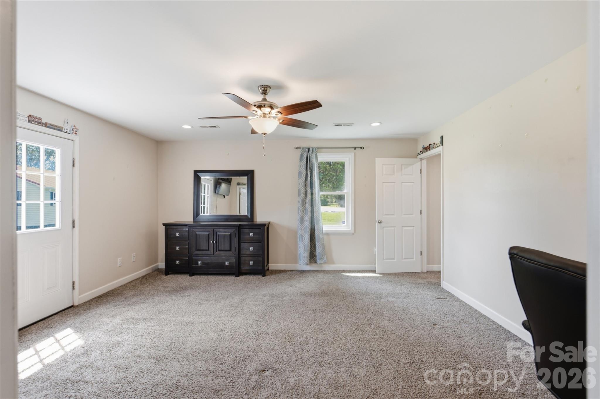 3060 US Highway 64 Highway E — Mocksville