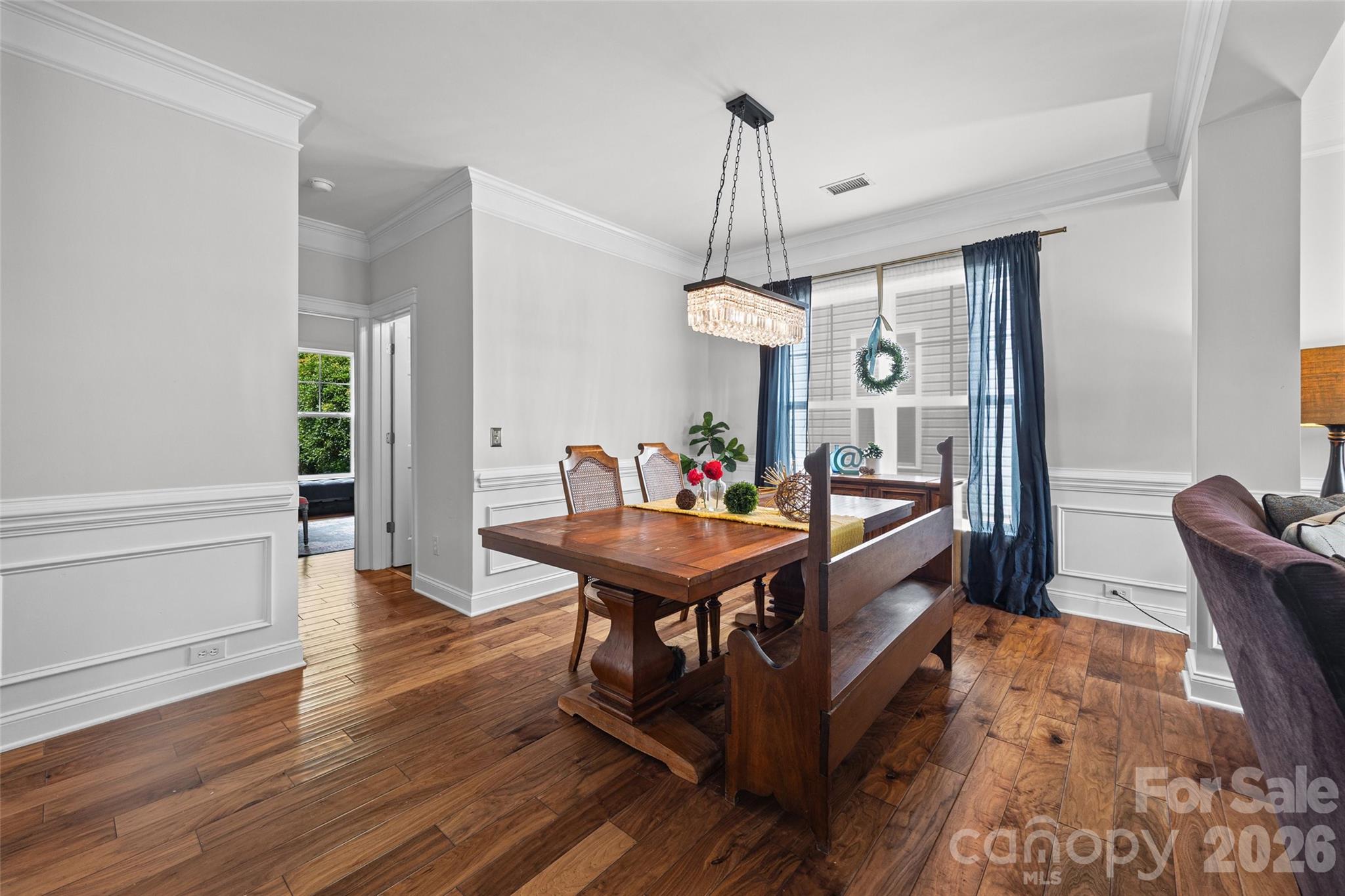1037 Fleming Lane — Matthews