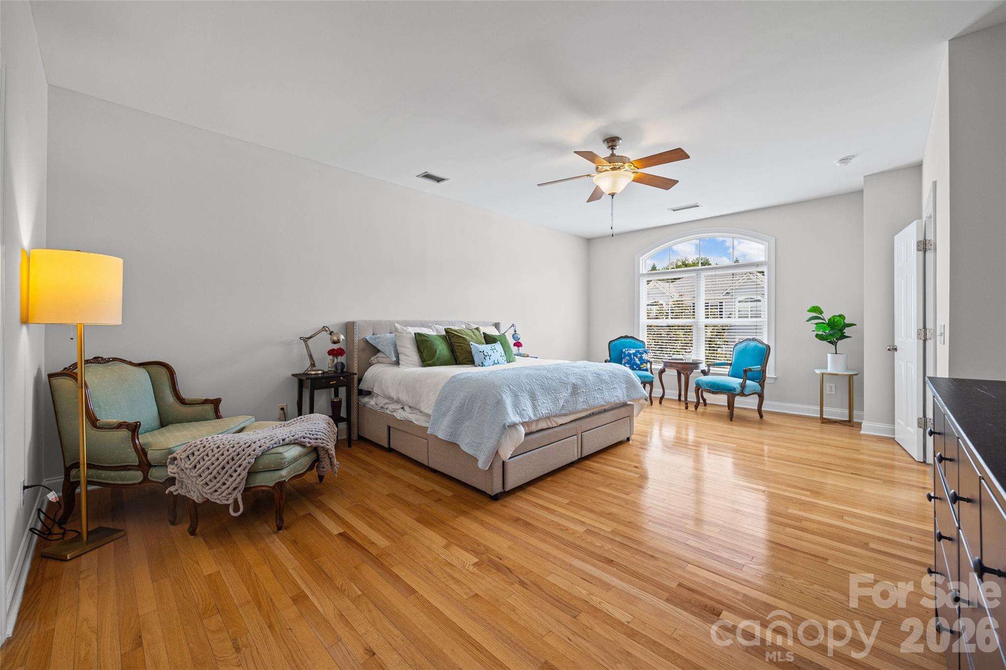 1037 Fleming Lane — Matthews