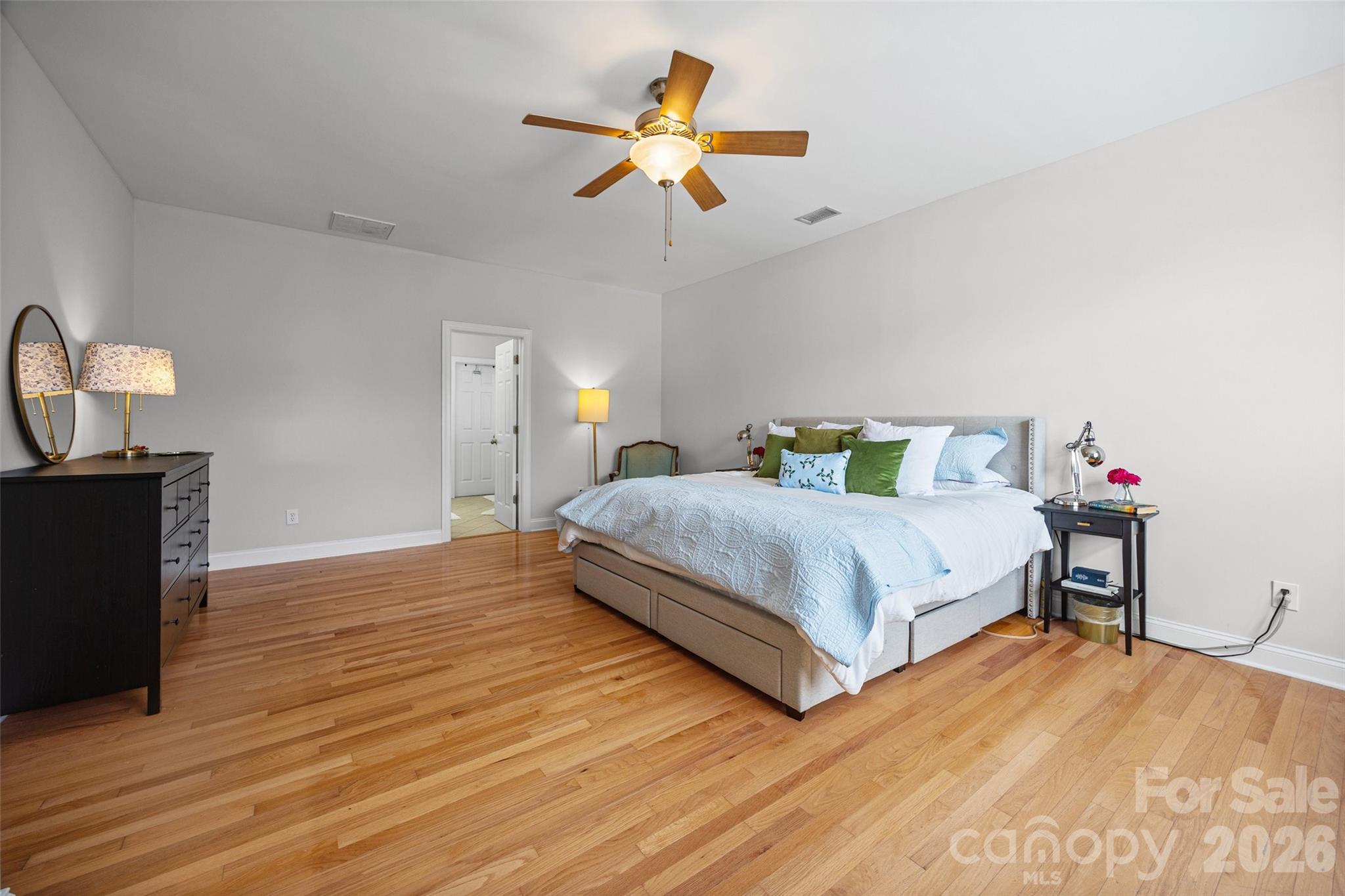 1037 Fleming Lane — Matthews