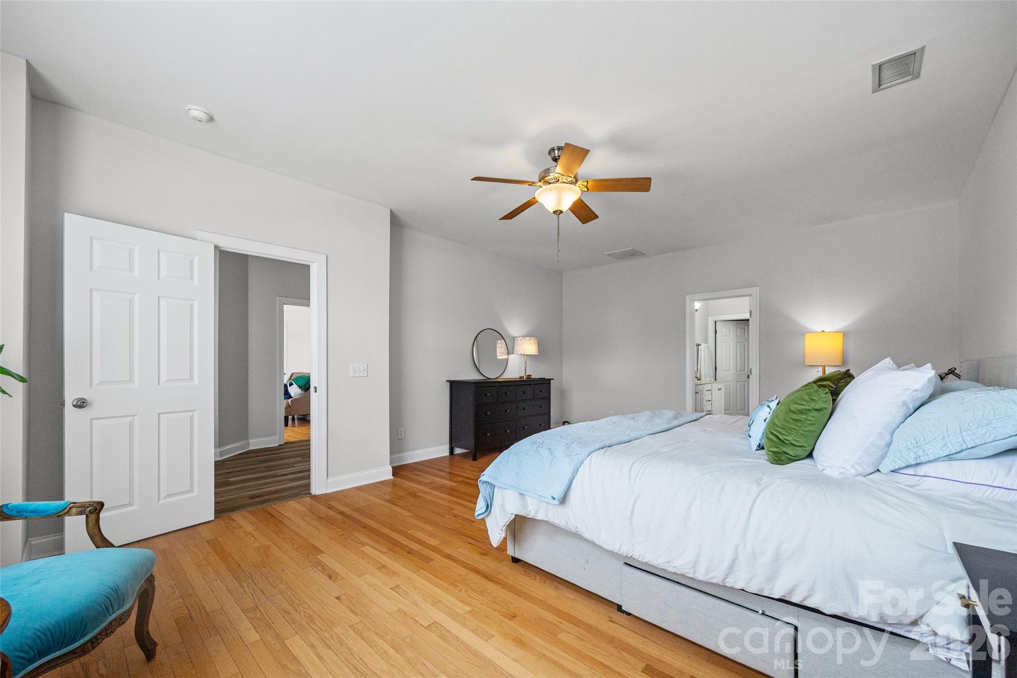 1037 Fleming Lane — Matthews
