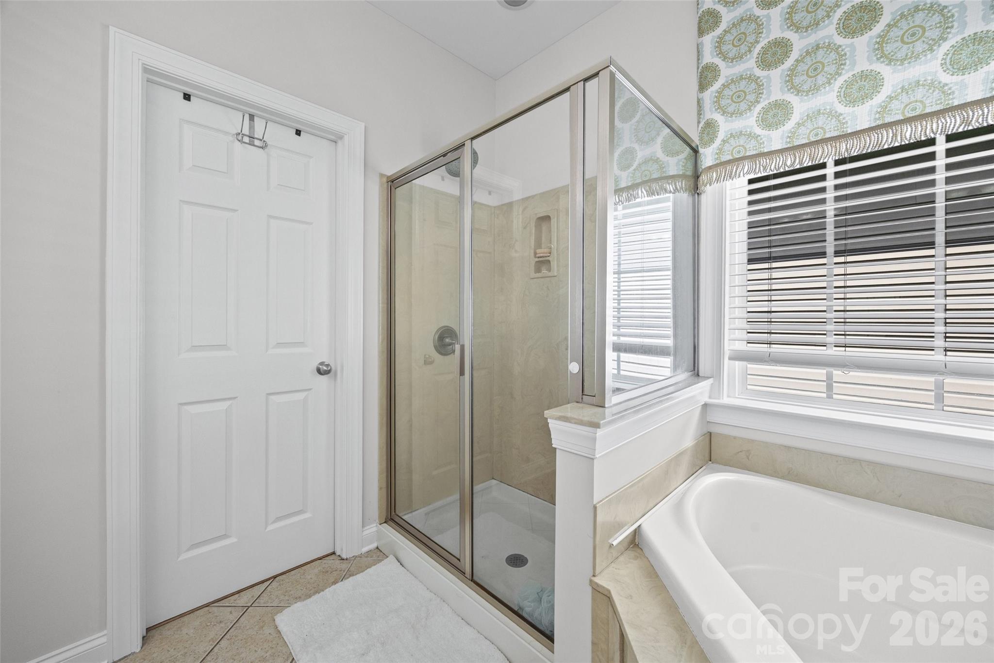 1037 Fleming Lane — Matthews