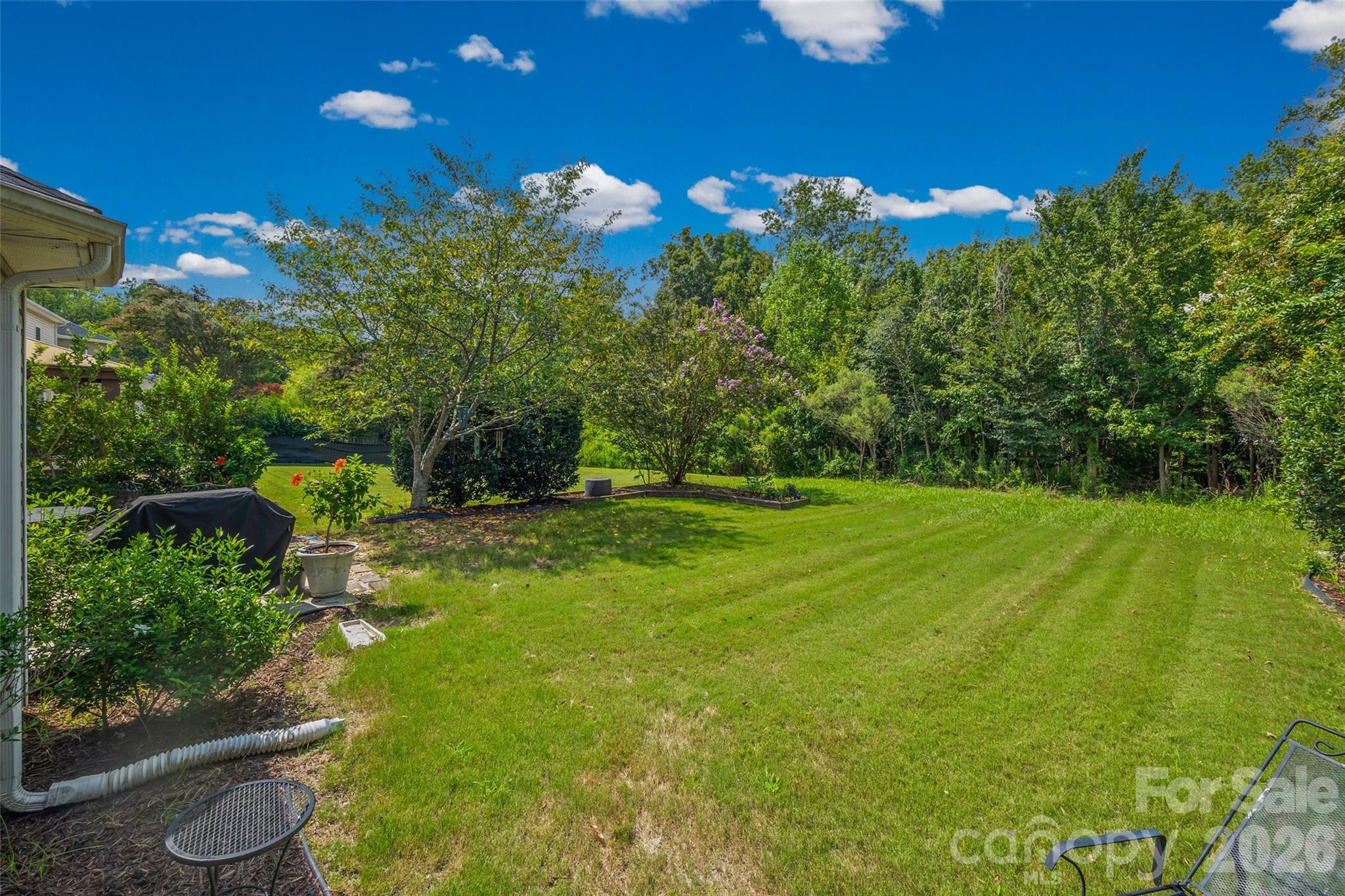 1037 Fleming Lane — Matthews