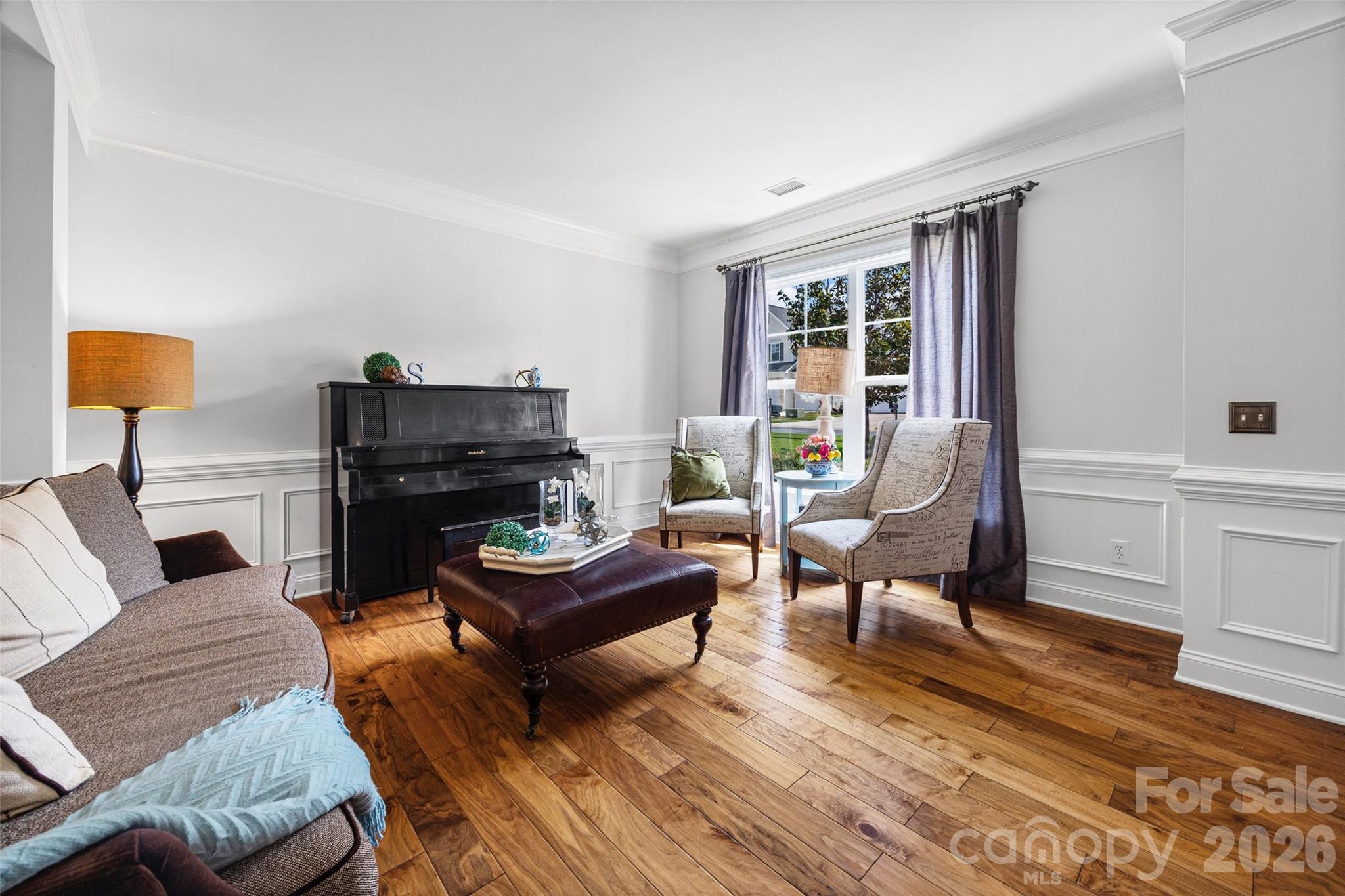 1037 Fleming Lane — Matthews