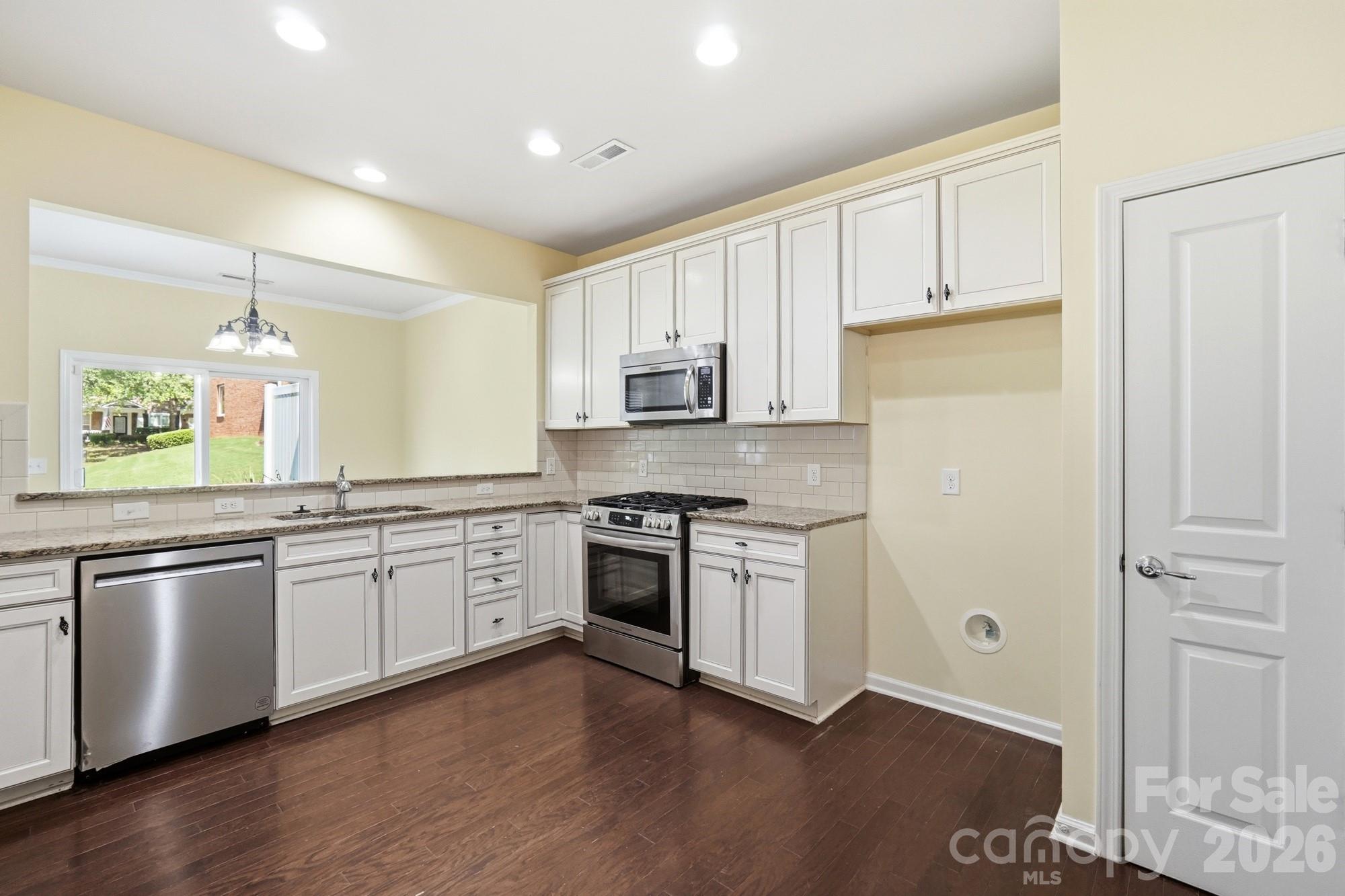 16852 Dunaverty Place — Charlotte