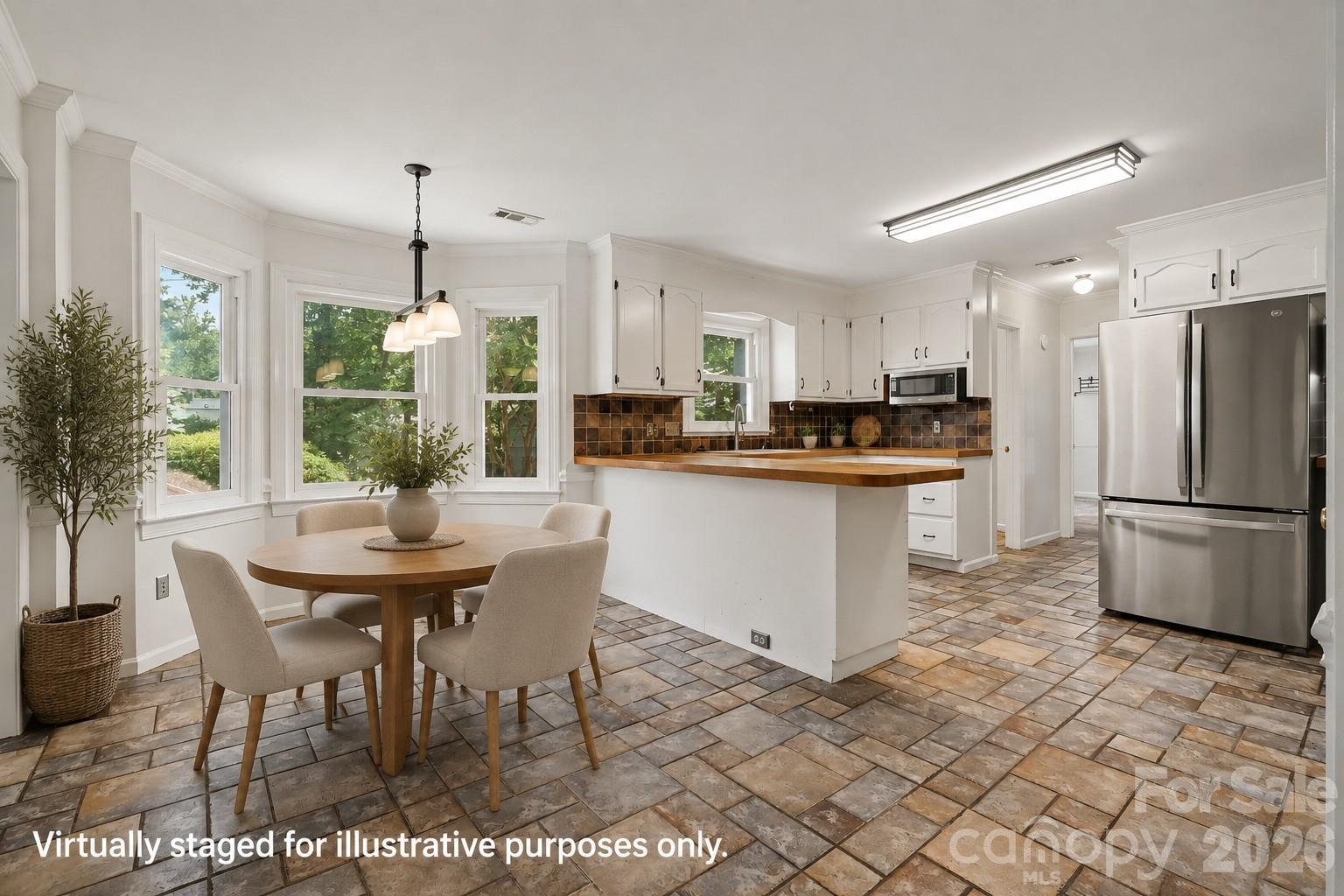 915 Brightmoor Drive — Matthews