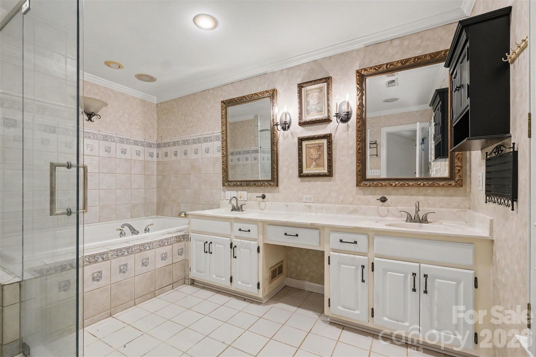 915 Brightmoor Drive — Matthews