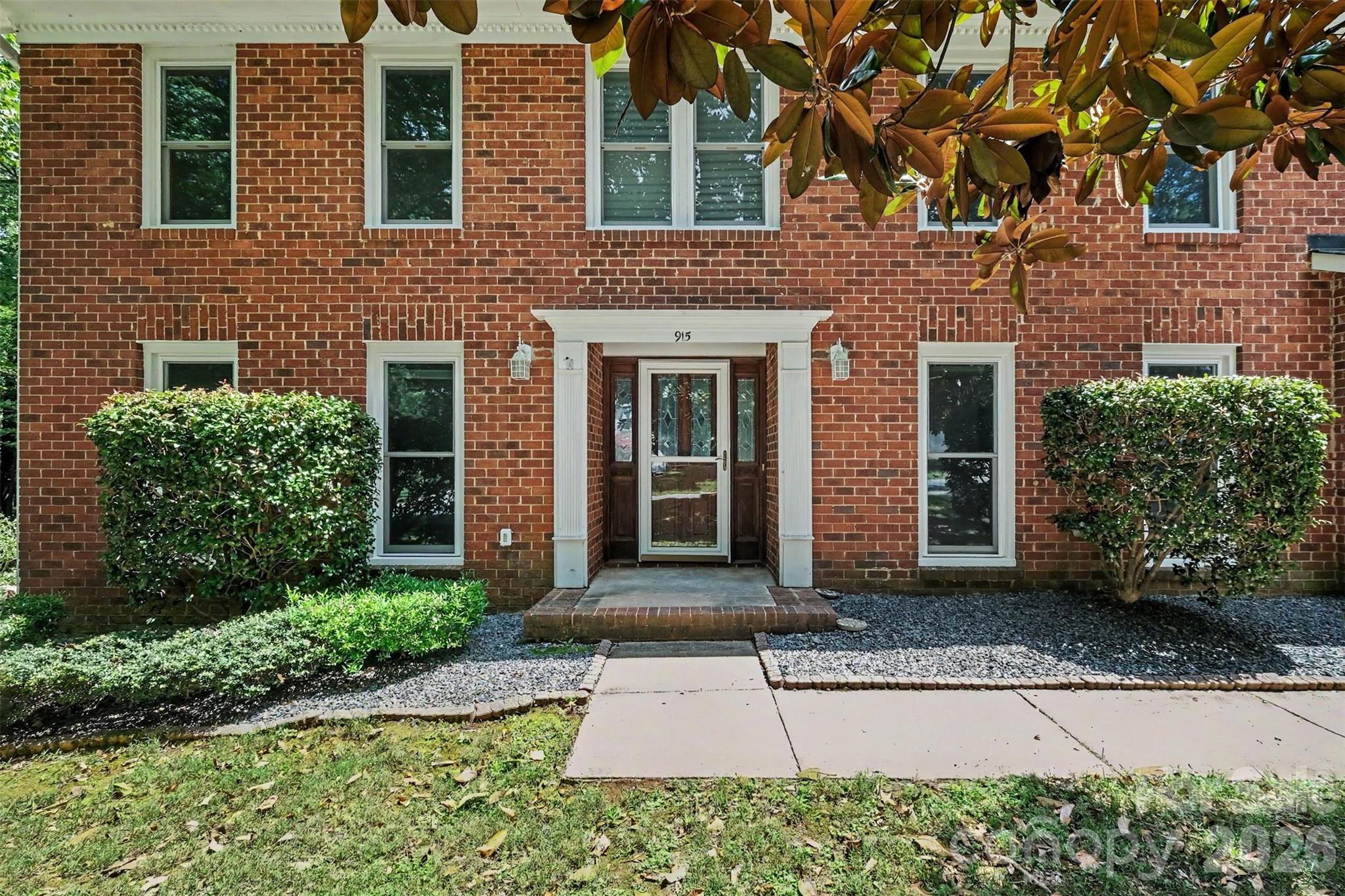 915 Brightmoor Drive — Matthews