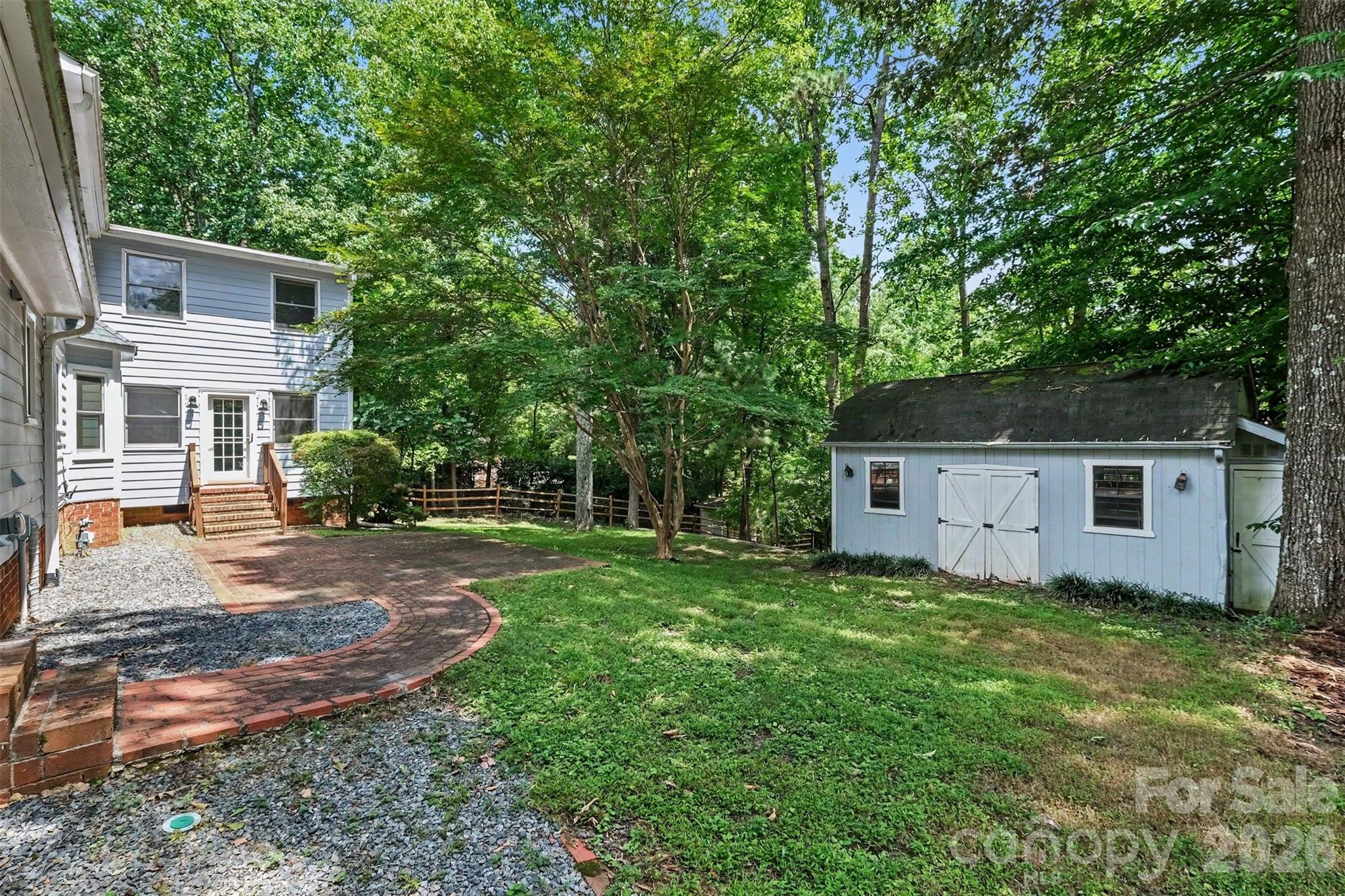 915 Brightmoor Drive — Matthews