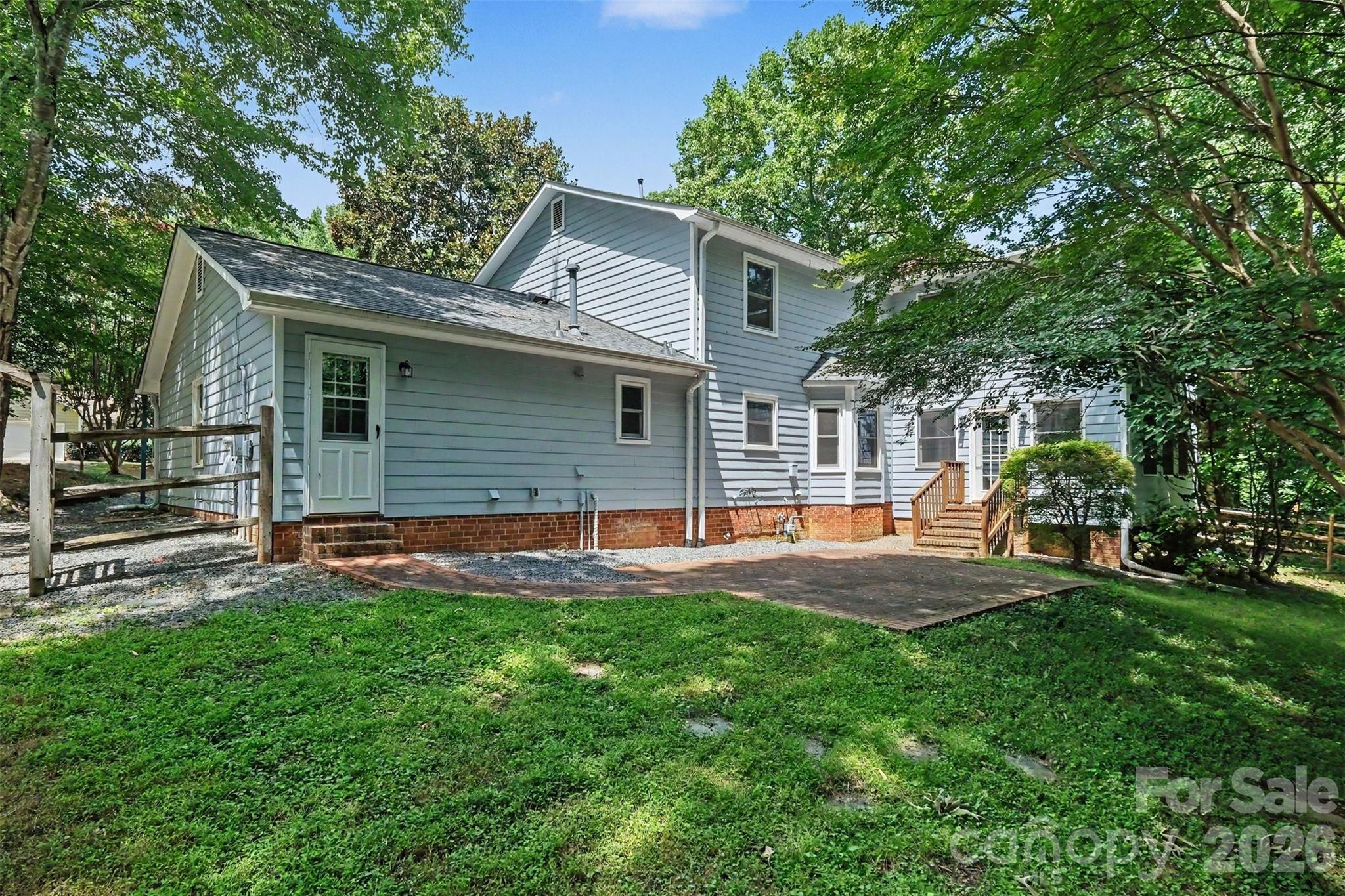 915 Brightmoor Drive — Matthews