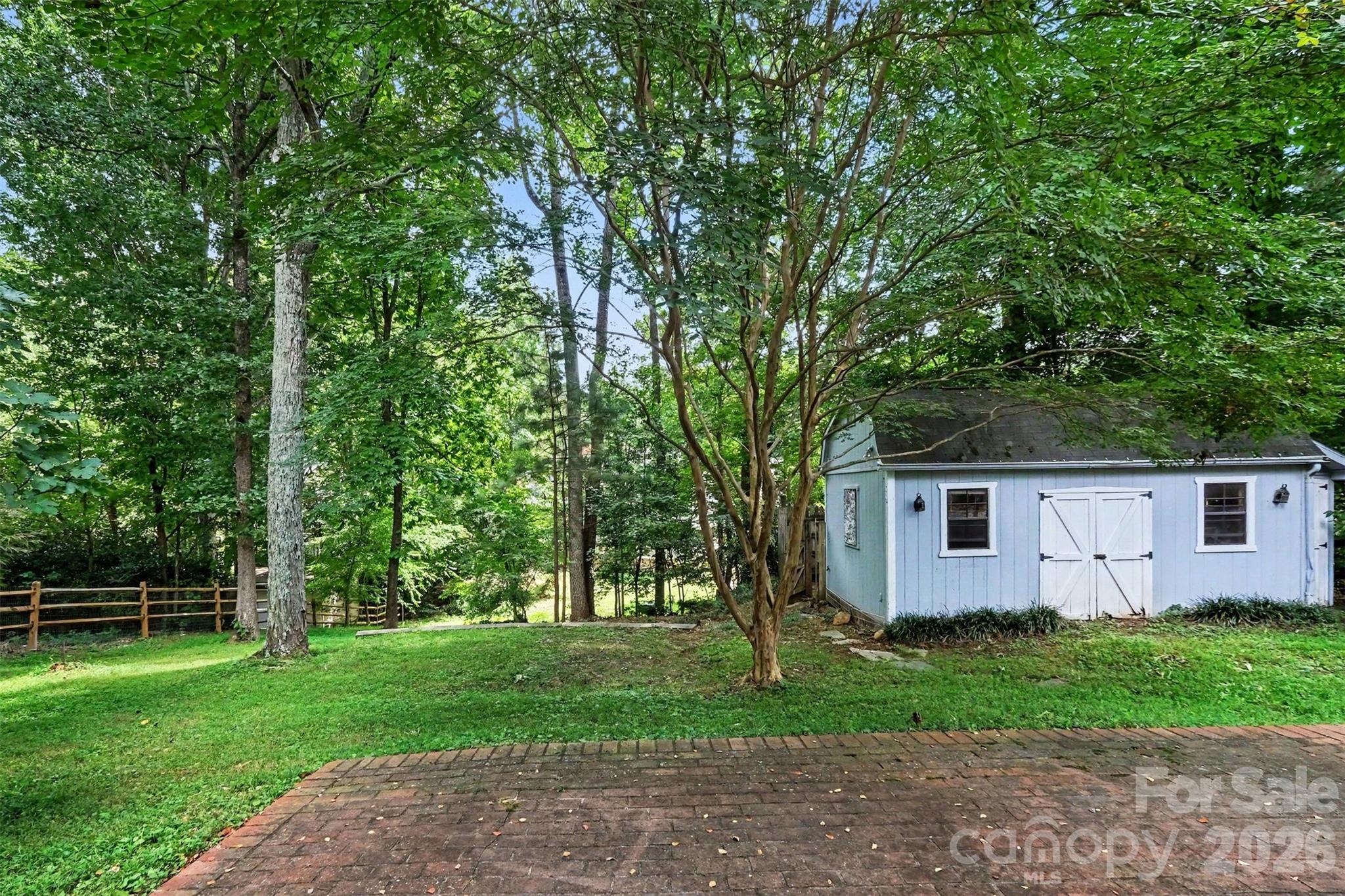 915 Brightmoor Drive — Matthews