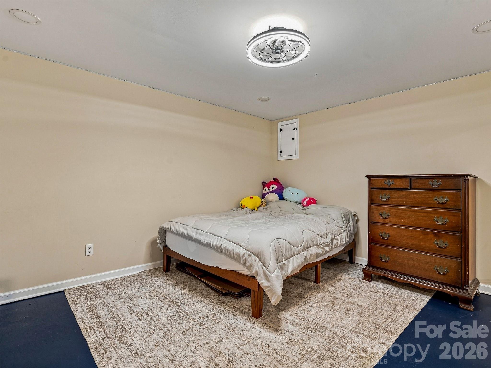 15 Lynnstone Court — Asheville