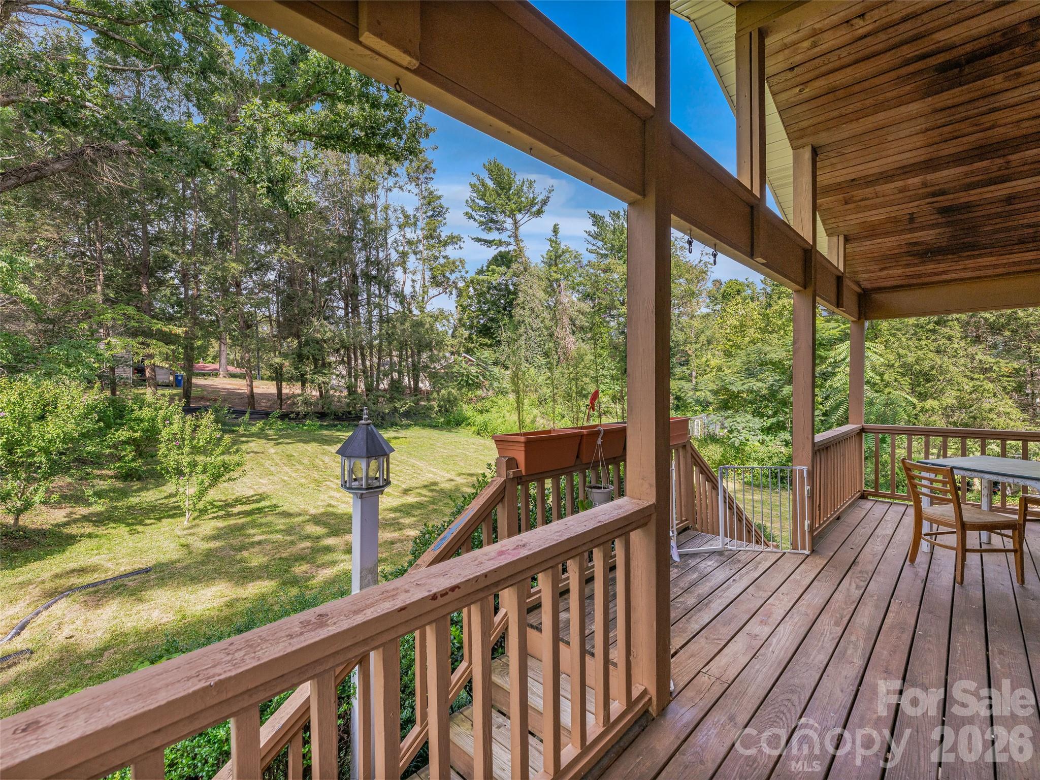 15 Lynnstone Court — Asheville