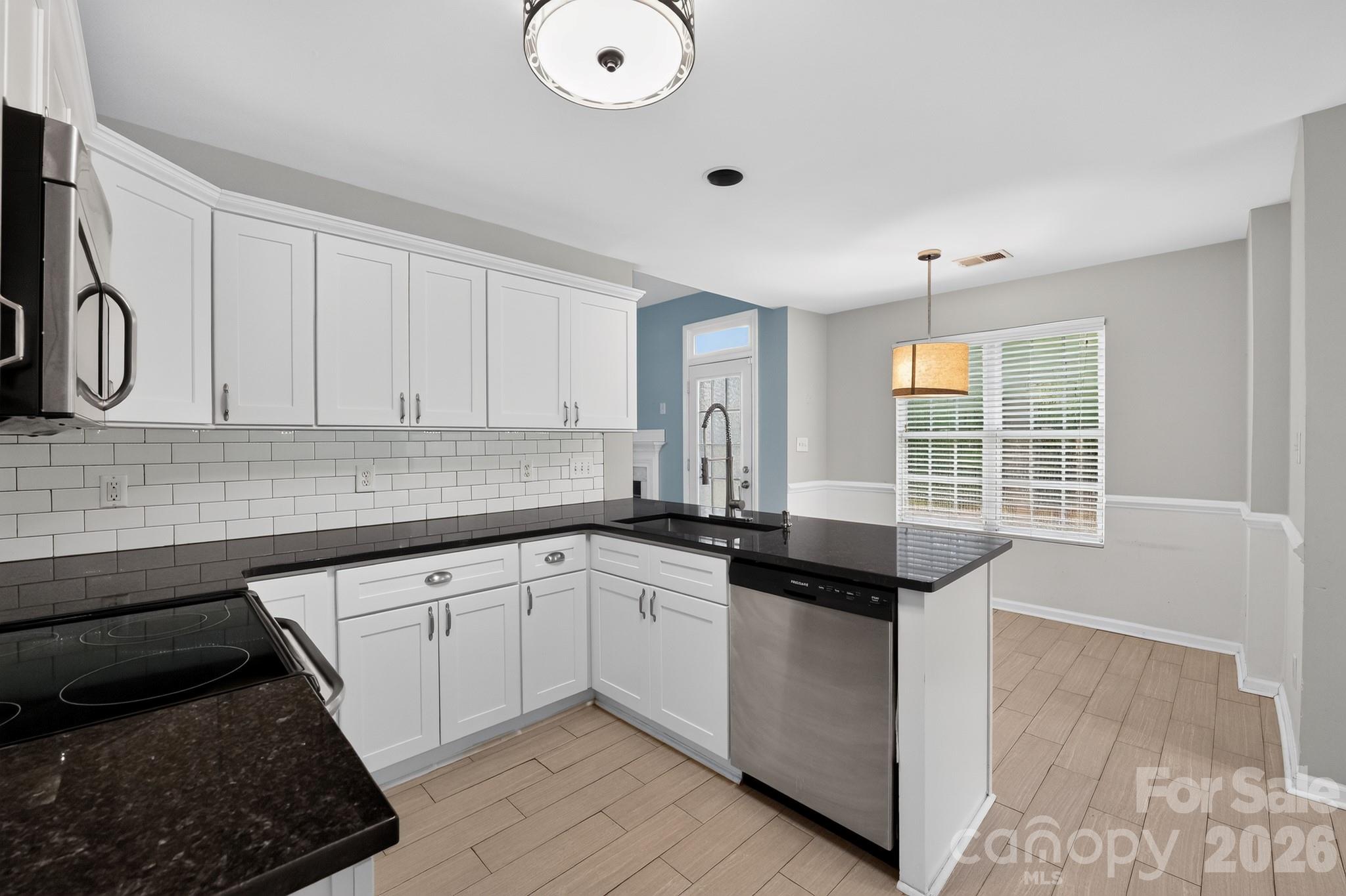 6420 Spanish Moss Lane — Charlotte