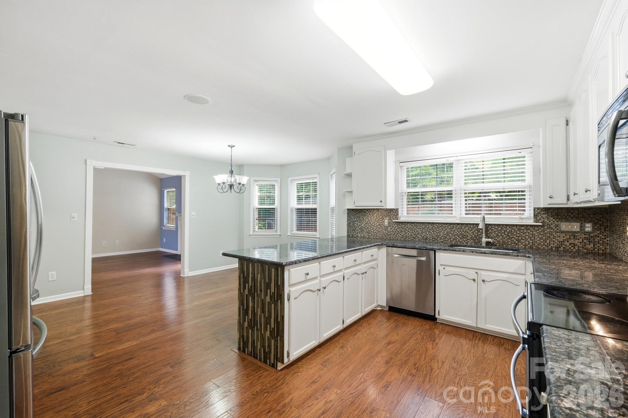 359 Linsbury Court — Gastonia
