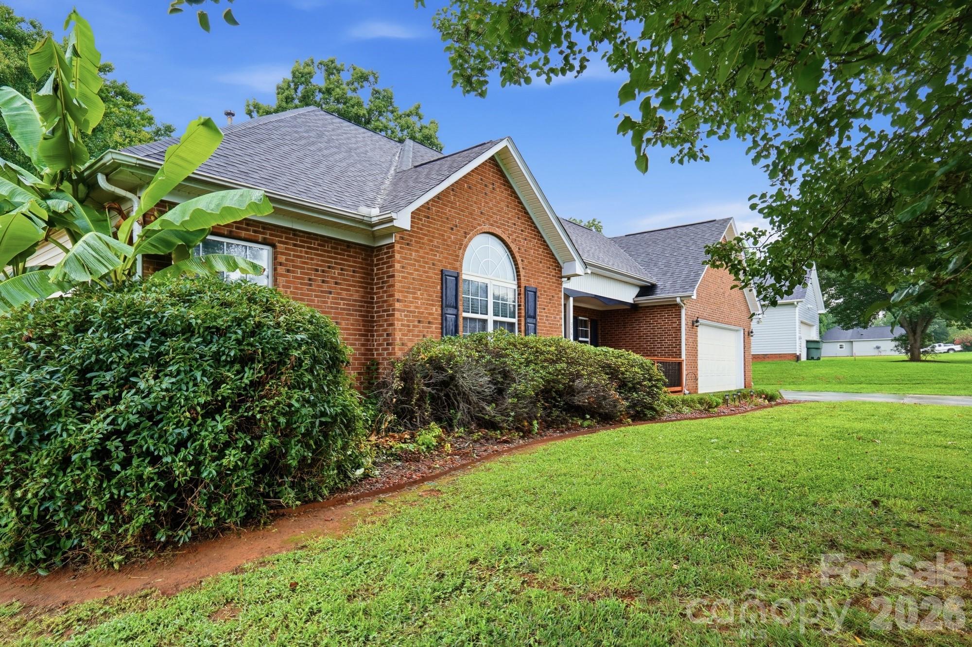 359 Linsbury Court — Gastonia