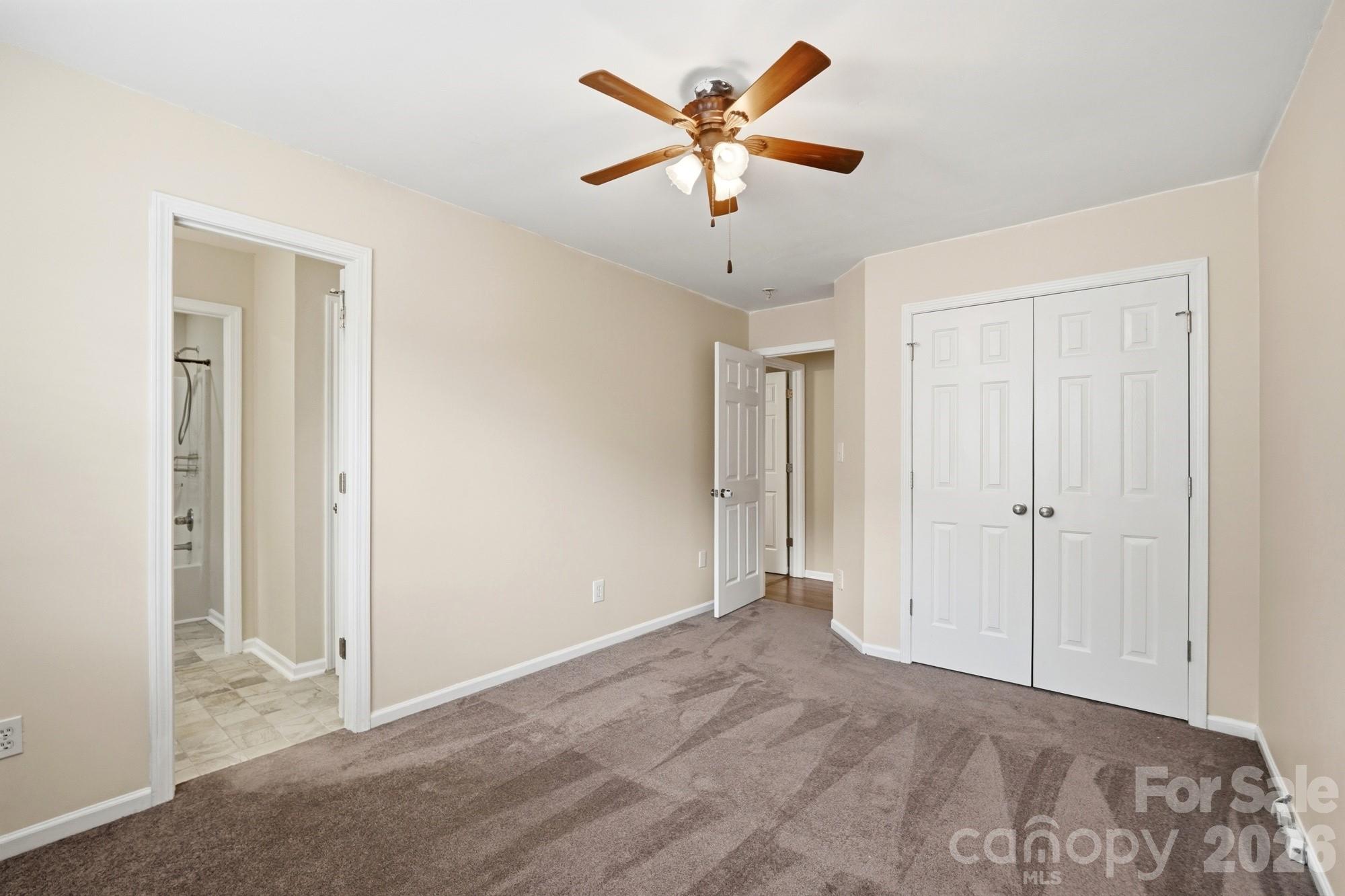 359 Linsbury Court — Gastonia