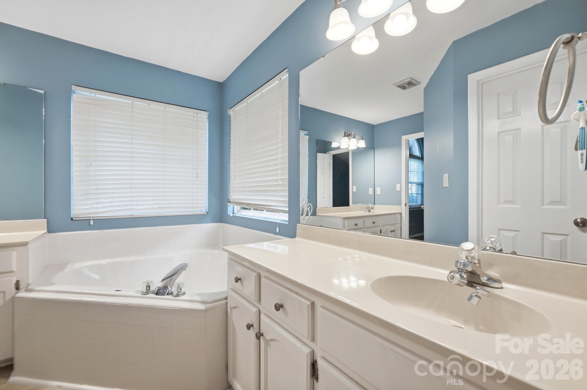 359 Linsbury Court — Gastonia