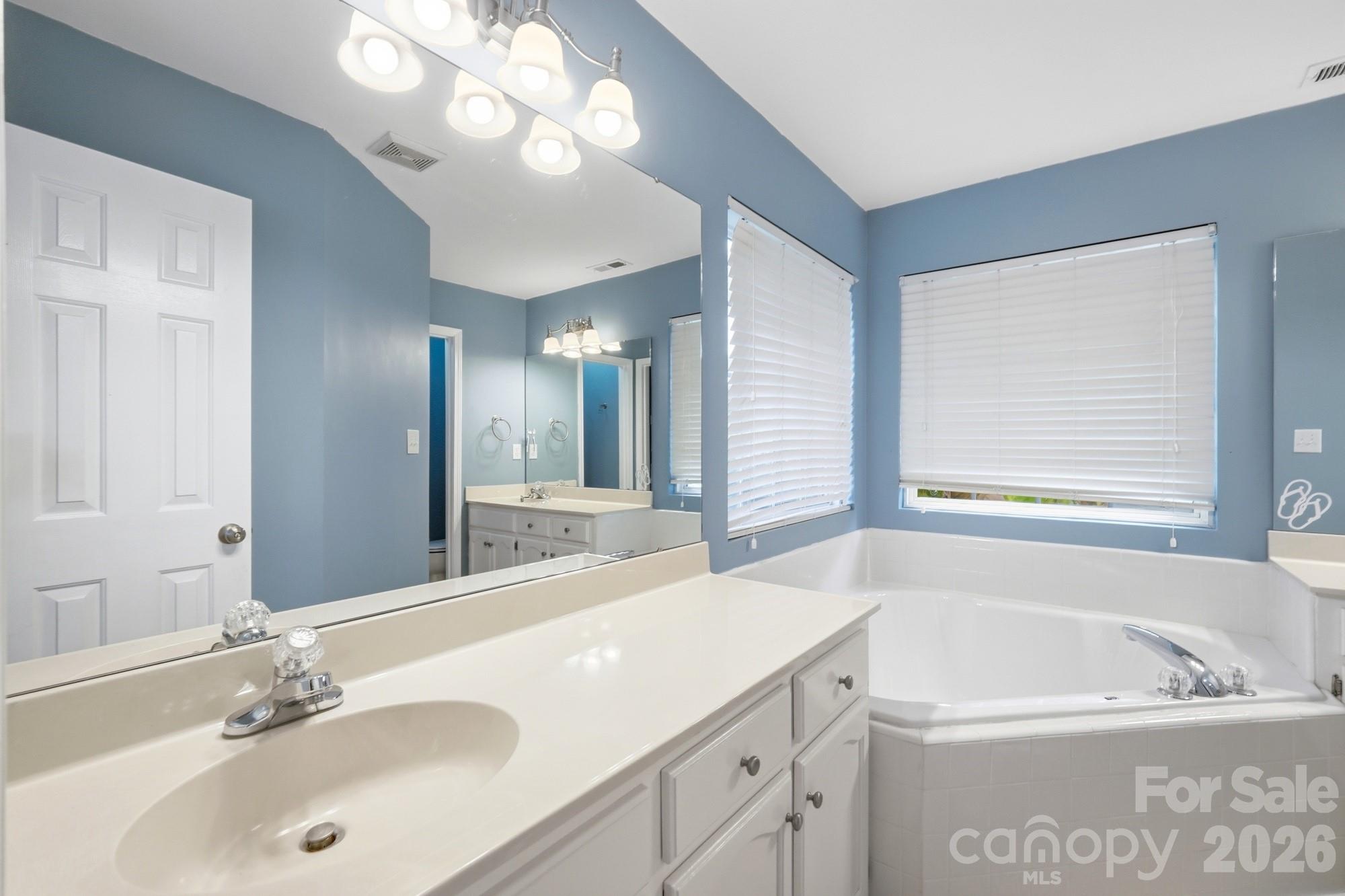 359 Linsbury Court — Gastonia