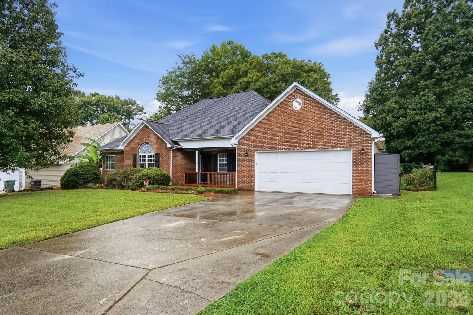 359 Linsbury Court — Gastonia