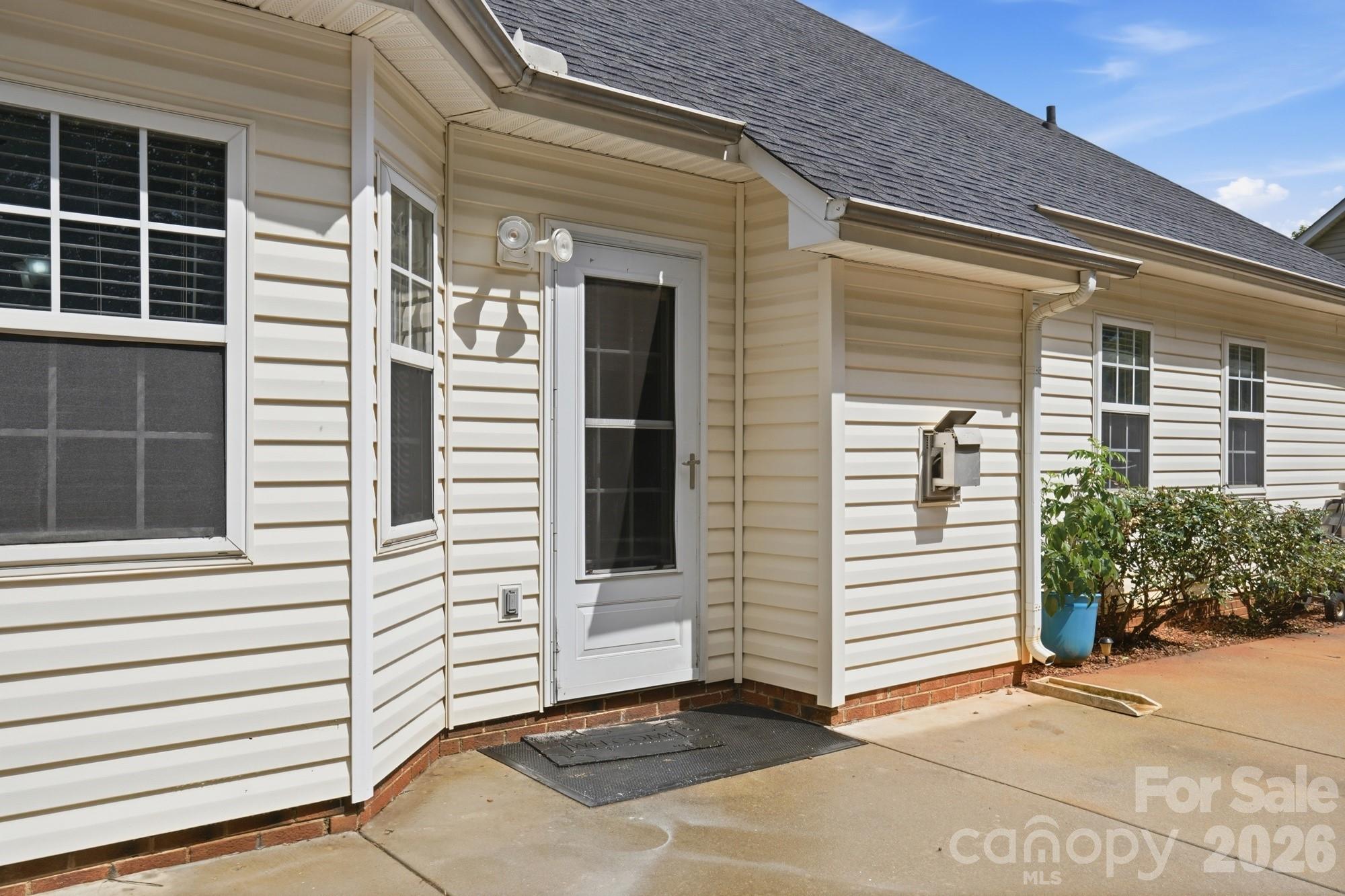 359 Linsbury Court — Gastonia