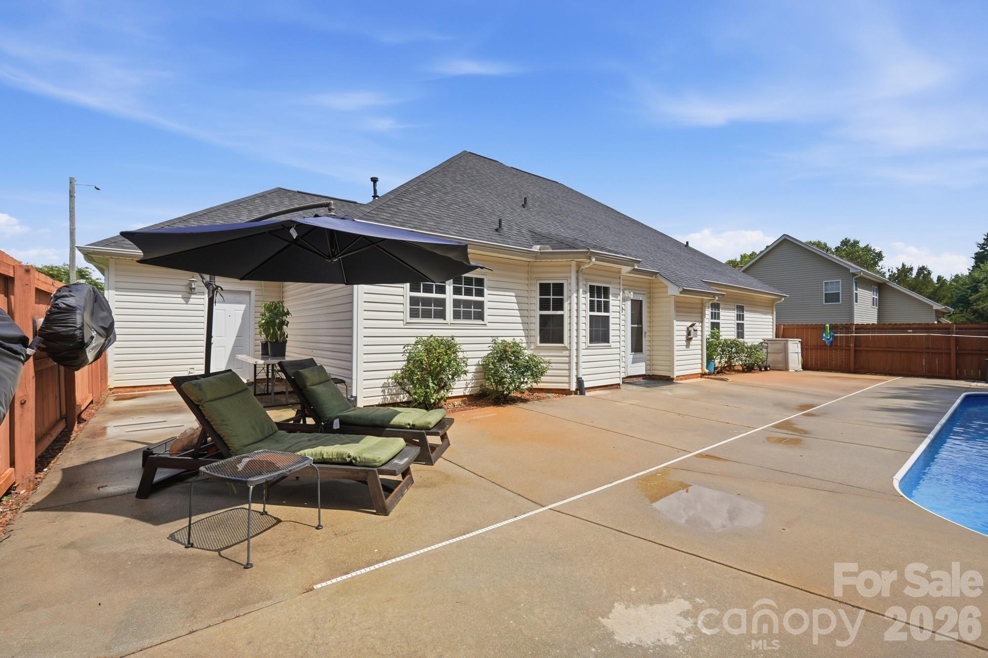 359 Linsbury Court — Gastonia