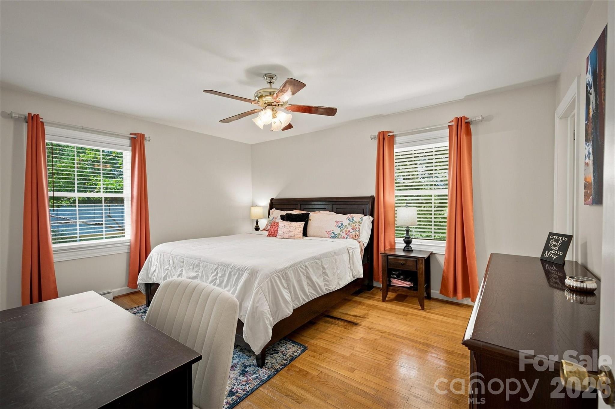 1009 Randolph Circle SE — Lenoir