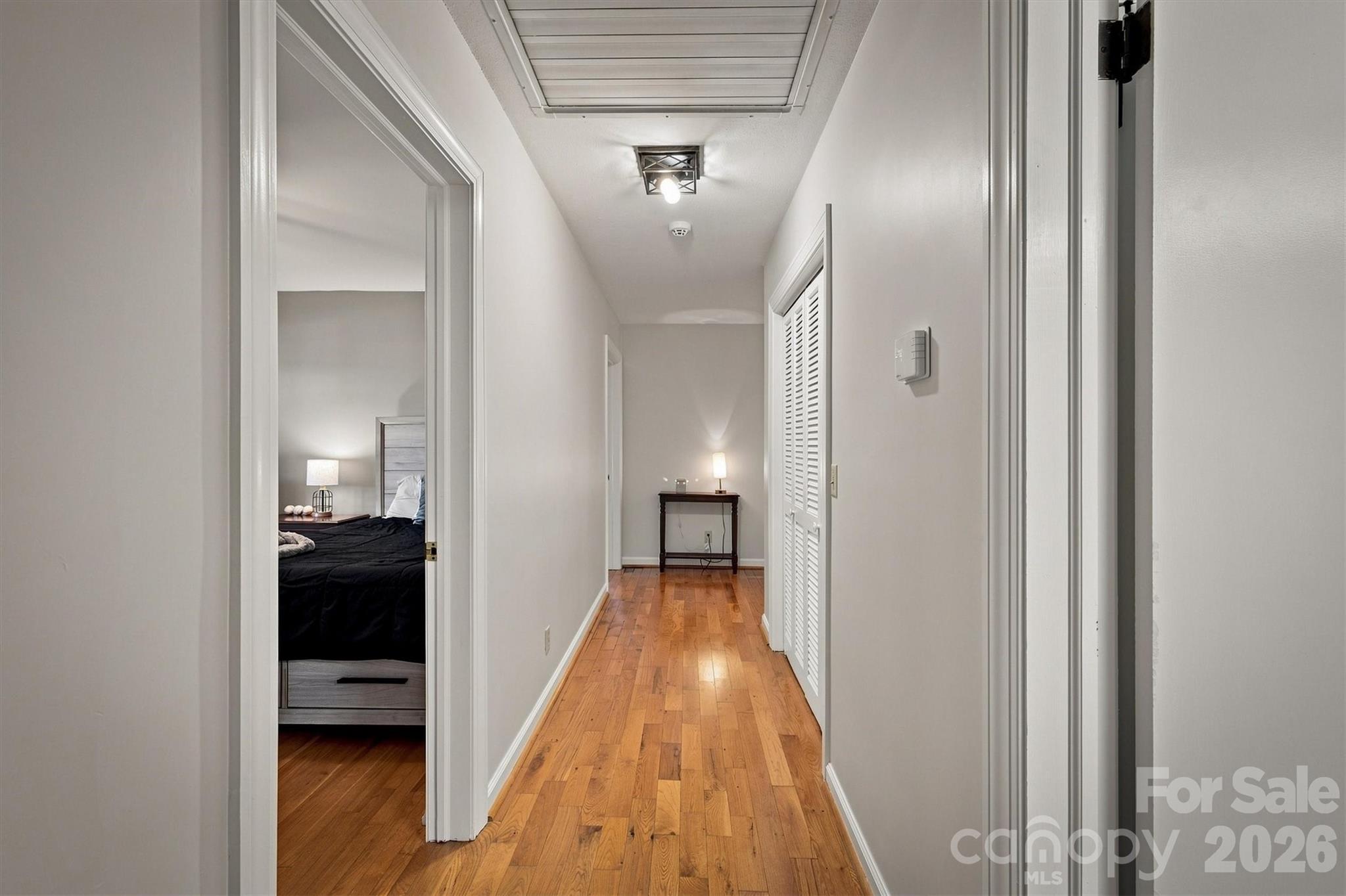 1009 Randolph Circle SE — Lenoir