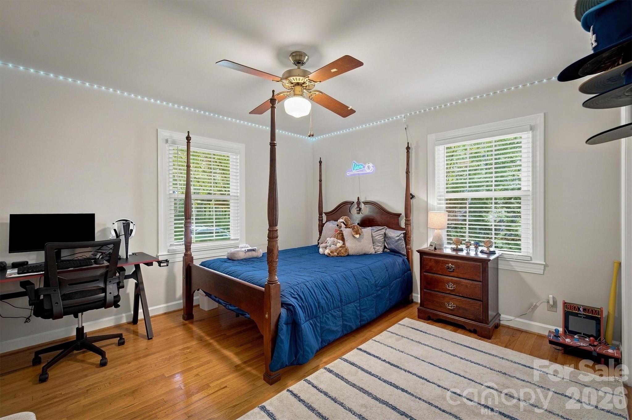 1009 Randolph Circle SE — Lenoir